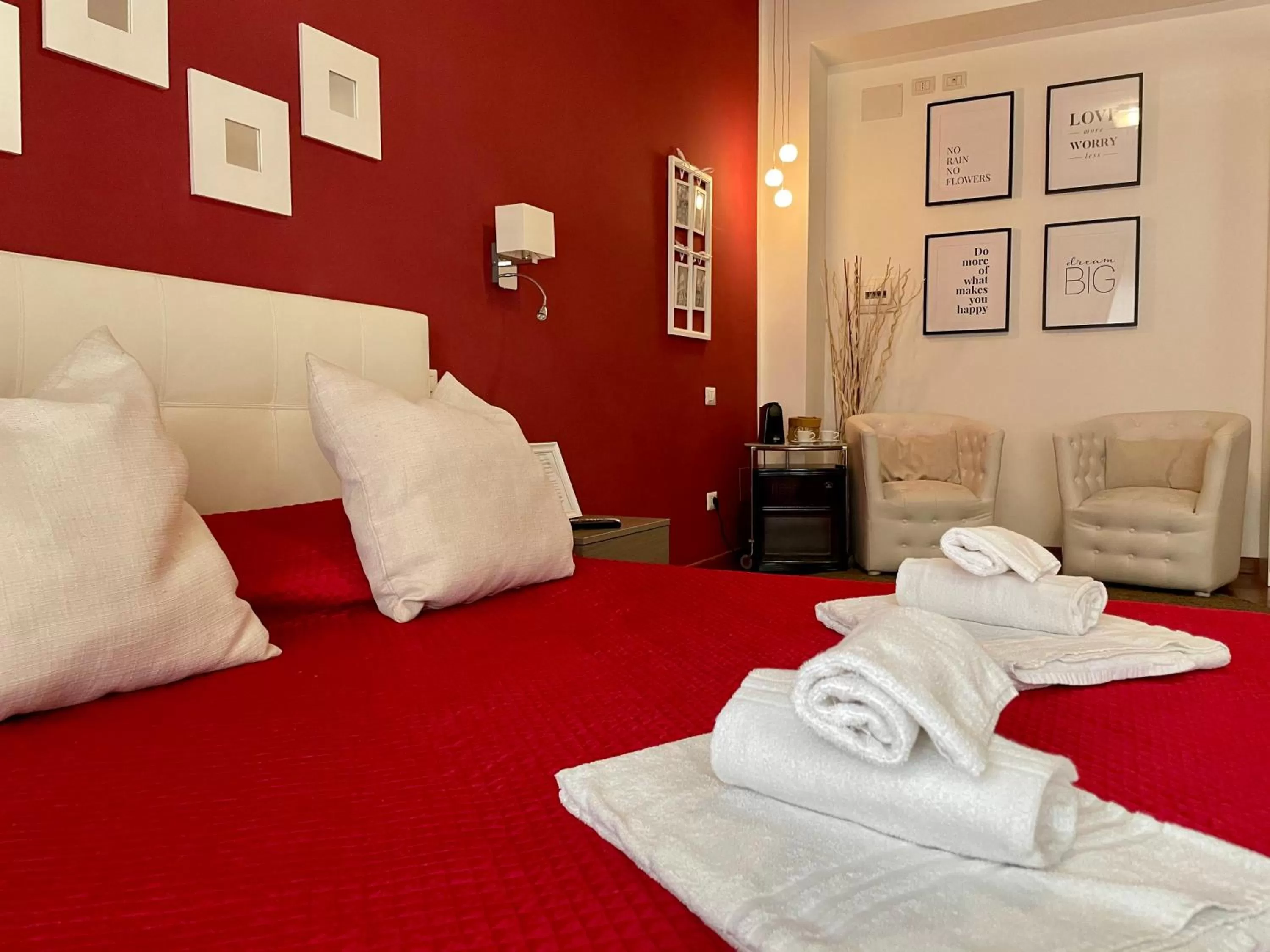 Bed in Le Coq Suites