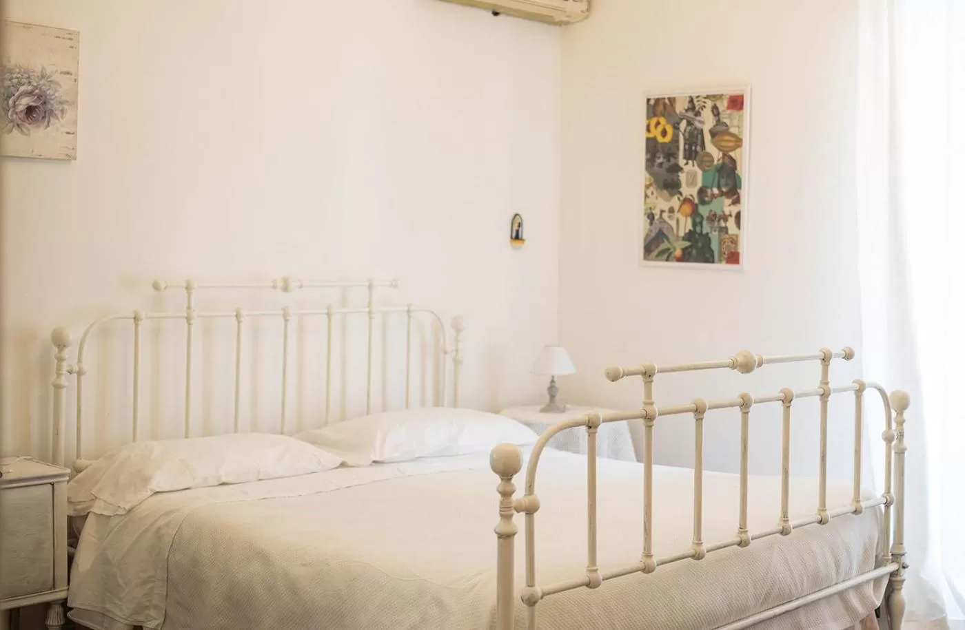 Bed in B&B Liolà Patti