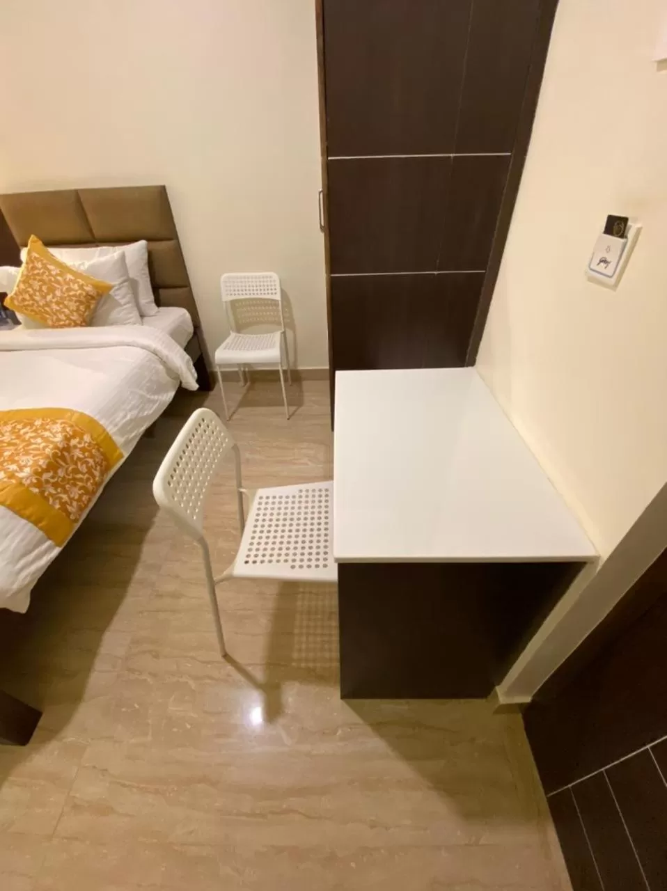 Photo of the whole room, Bed in Le Shiv Executive Suite