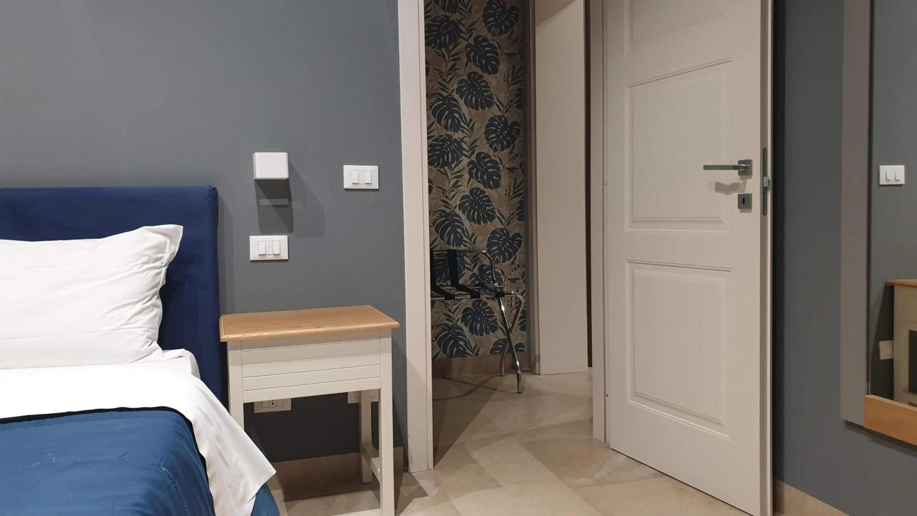 Facility for disabled guests in ZIBIBBO SUITES & ROOMS - Aparthotel in Centro Storico a Trapani