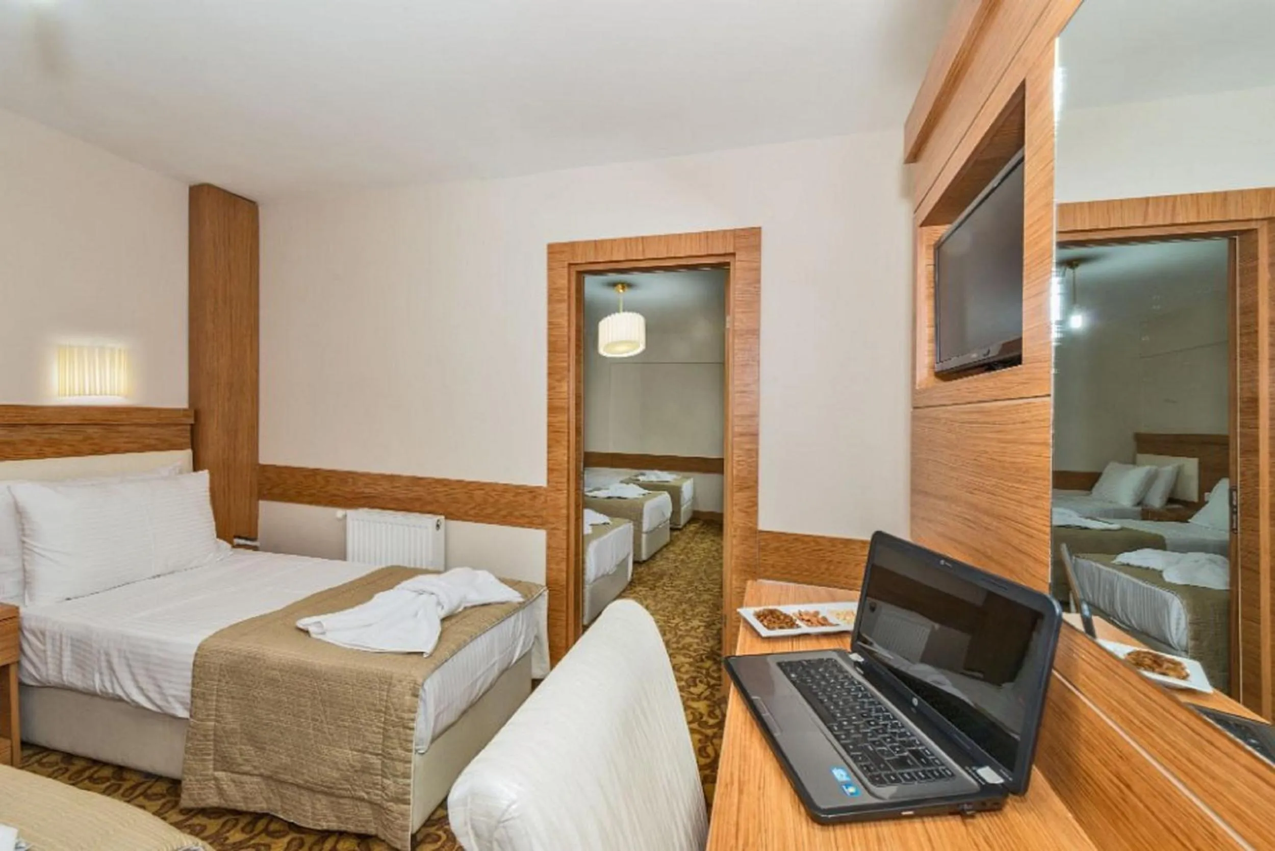 Massage, TV/Entertainment Center in Selenay Hotel