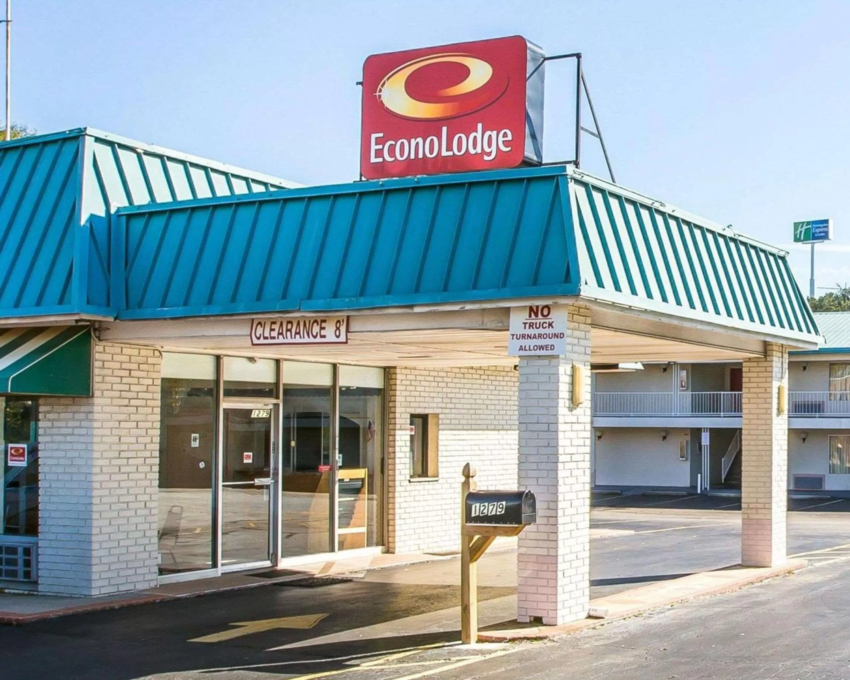 Property building in Econo Lodge McDonough South