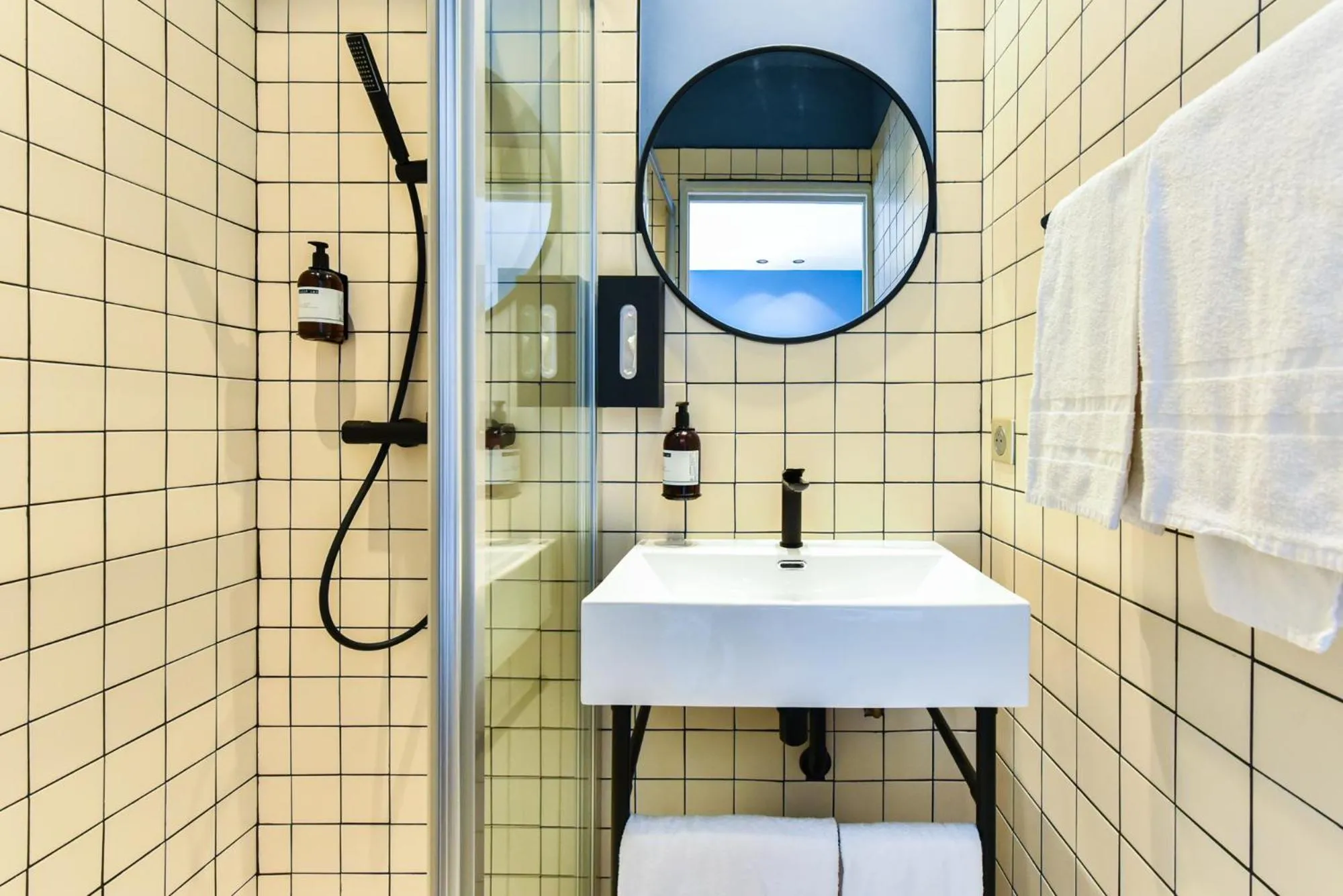Bathroom in Florella Croisette Apartment
