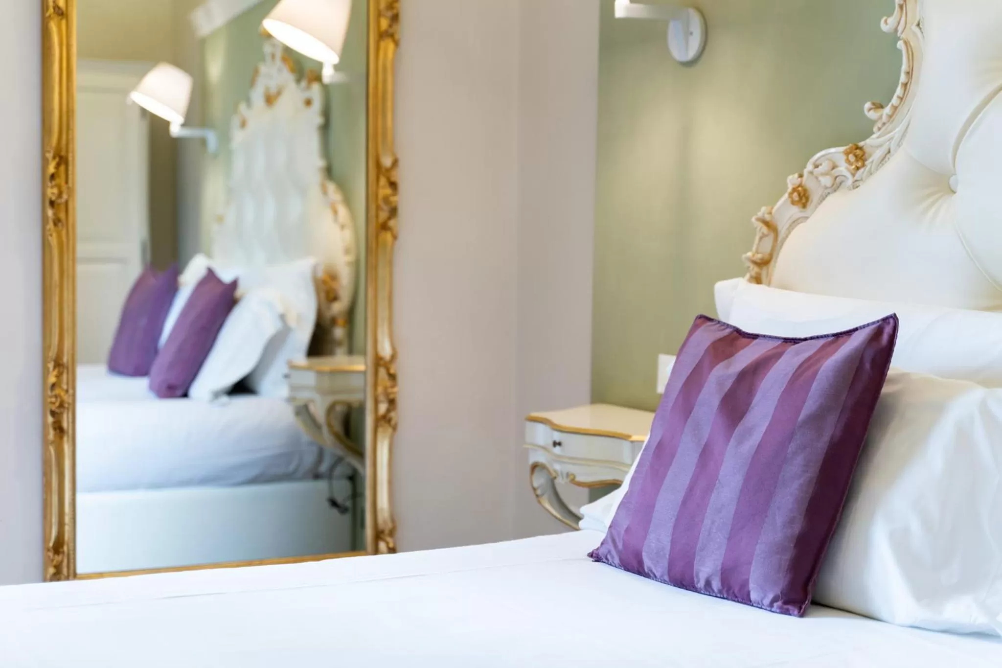 Decorative detail, Bed in Art Hotel Villa Agape - Place of Charme