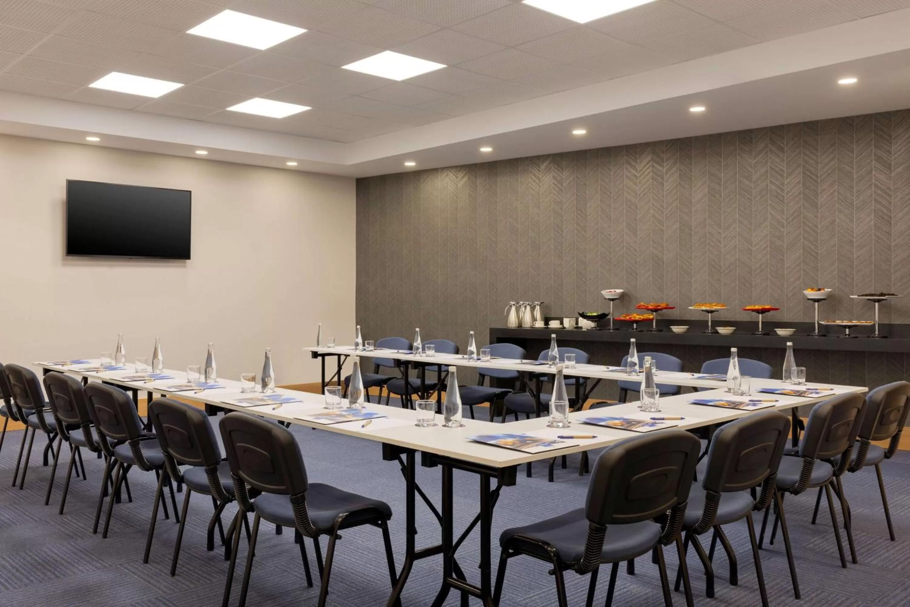 Meeting/conference room in Tryp by Wyndham Istanbul Atasehir