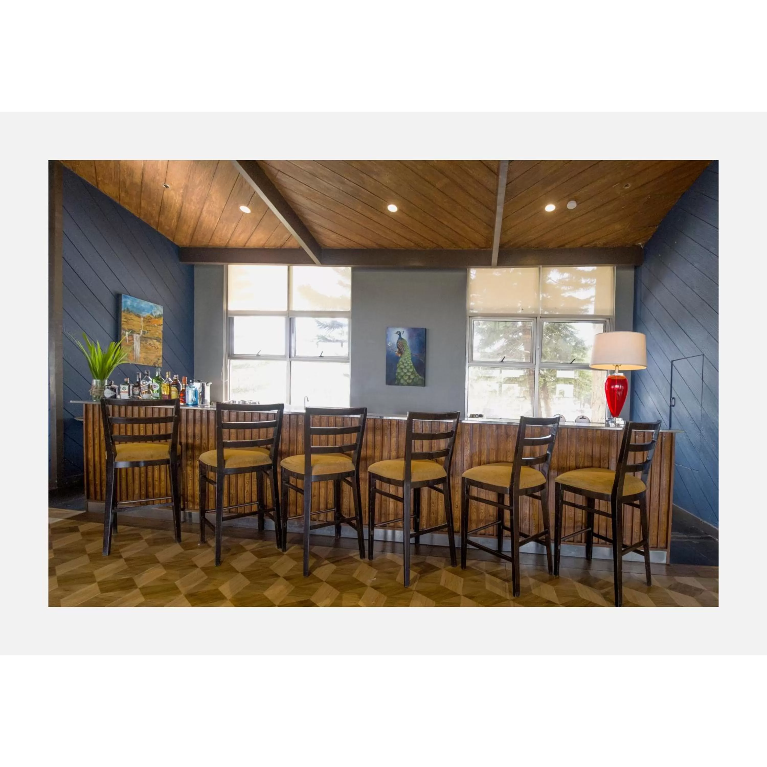 Restaurant/places to eat in Summit Ridge Tagaytay - Newly Renovated