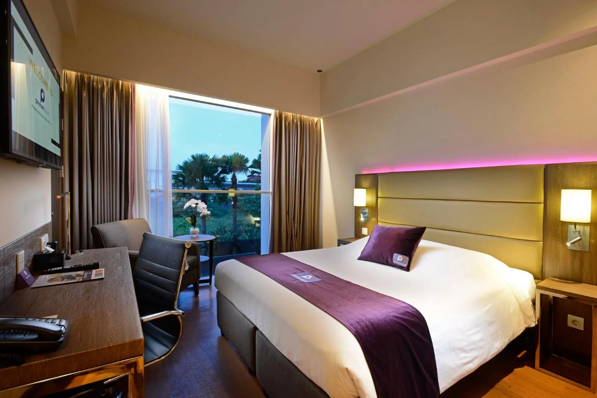 Bedroom, Bed in Premier Place Surabaya Airport