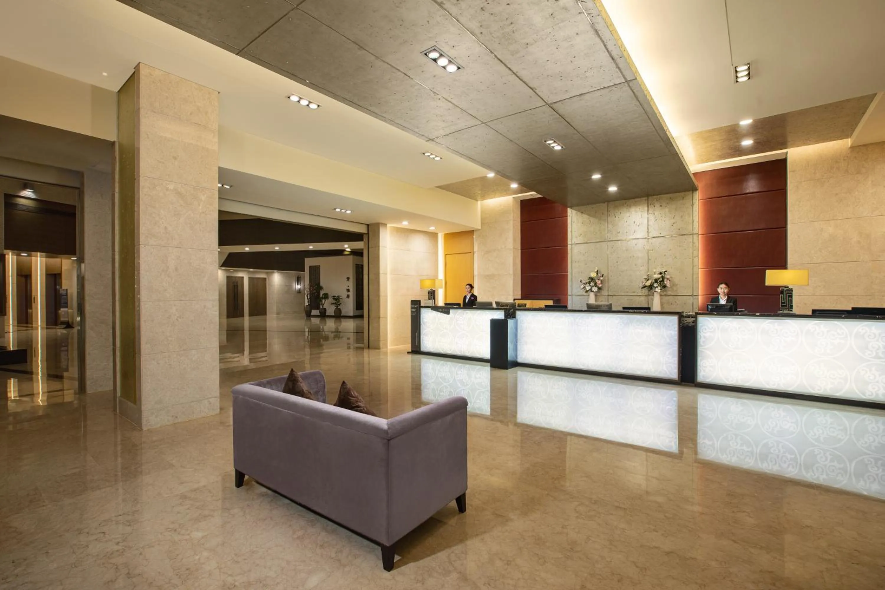 Lobby or reception in Crowne Plaza Shanghai Xiayang Lake by IHG