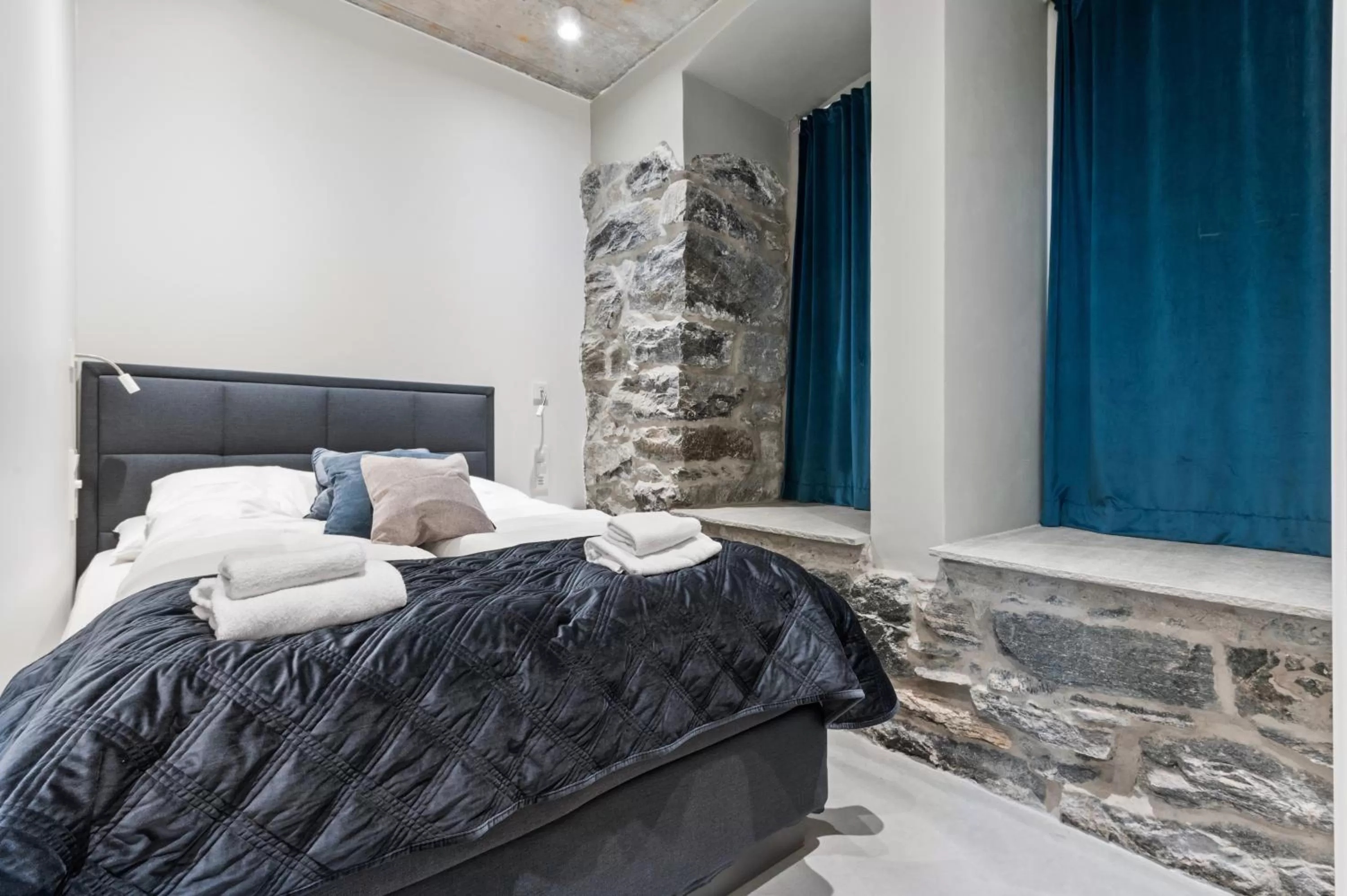 Bed in Aalesund City Apartment