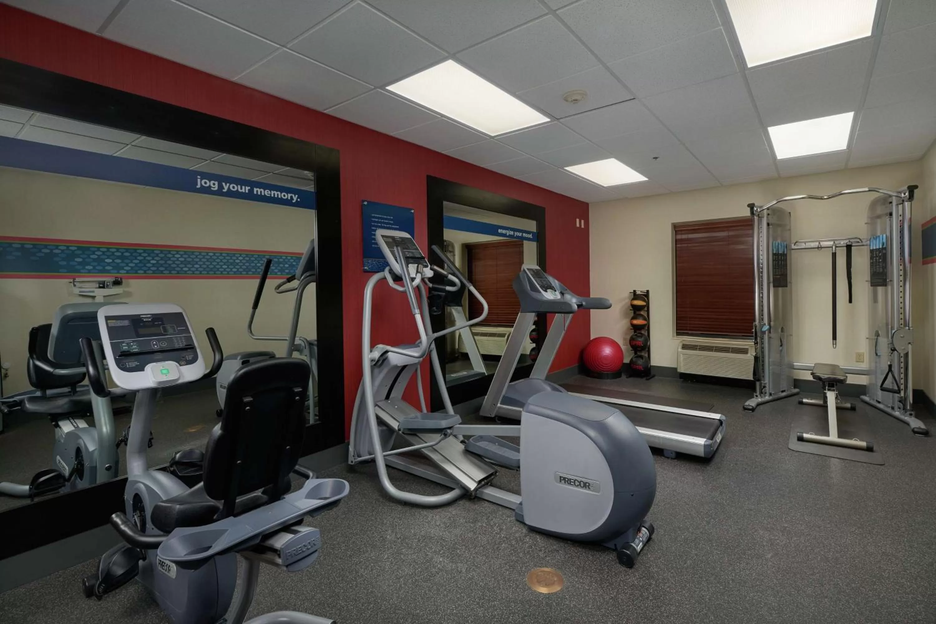 Fitness centre/facilities in Hampton Inn & Suites Oxford-Anniston