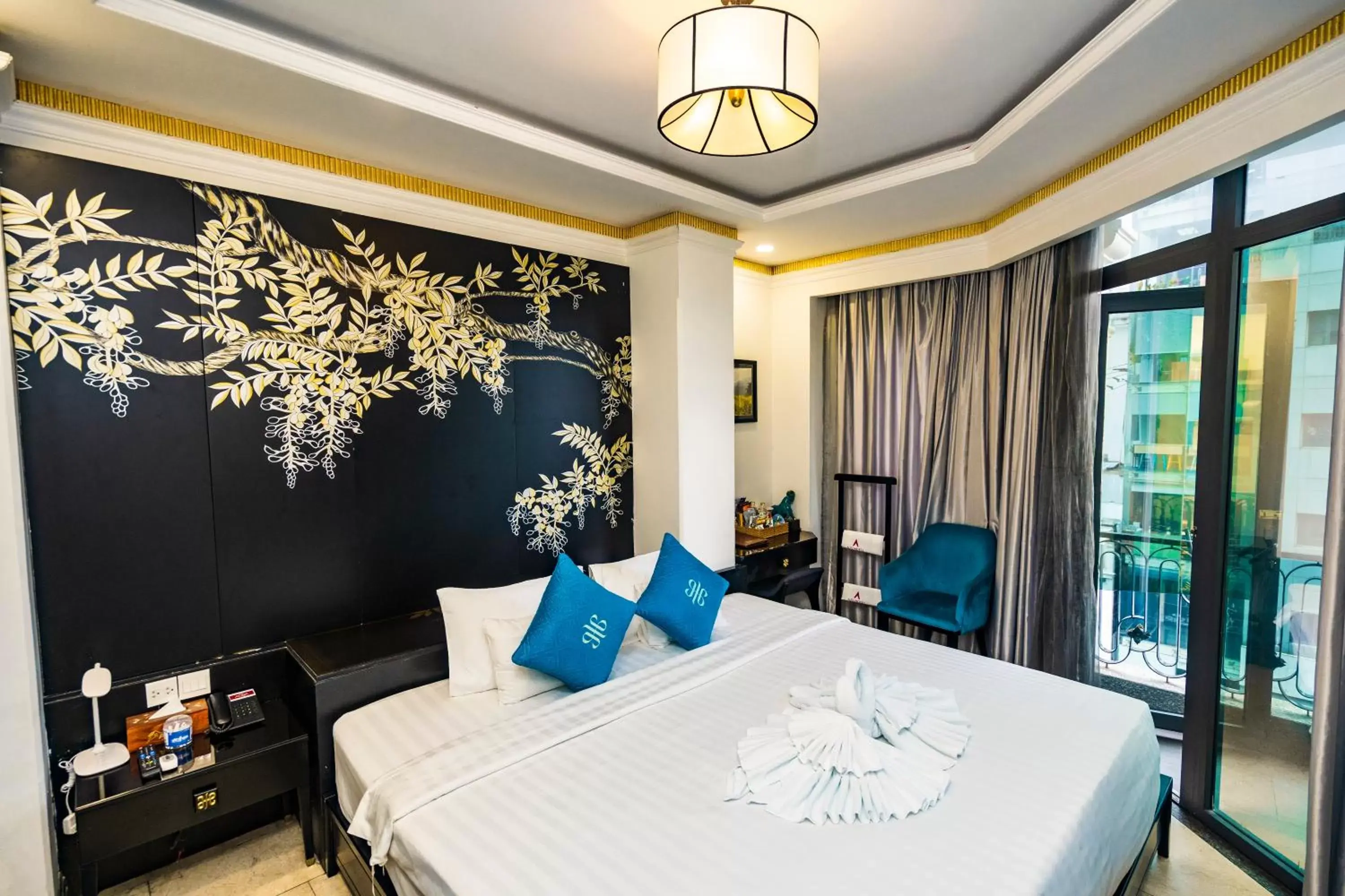 Deluxe Double or Twin Room with City View in A25 Hotel - 06 Trương Định Deluxe Double or Twin Room with City View in A25 Hotel - 06 Trương Định