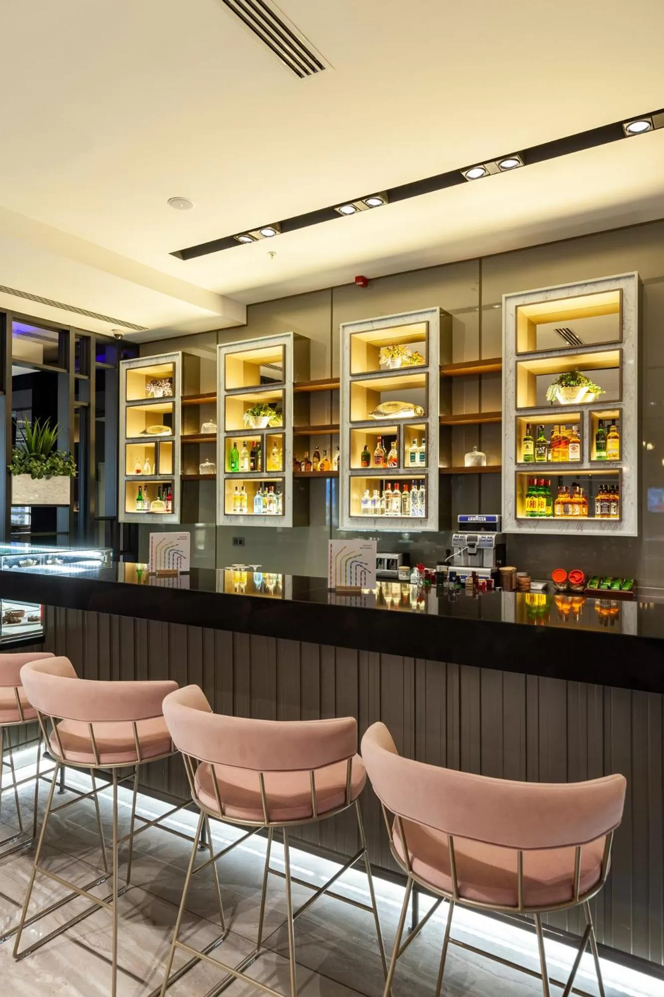 Lounge or bar in Novotel Trabzon