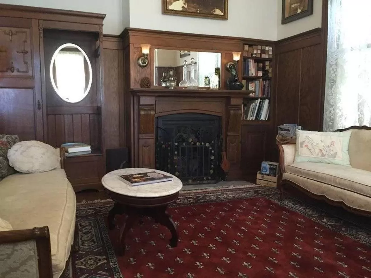 Decorative detail, Seating Area in Bradford Place Inn (California)