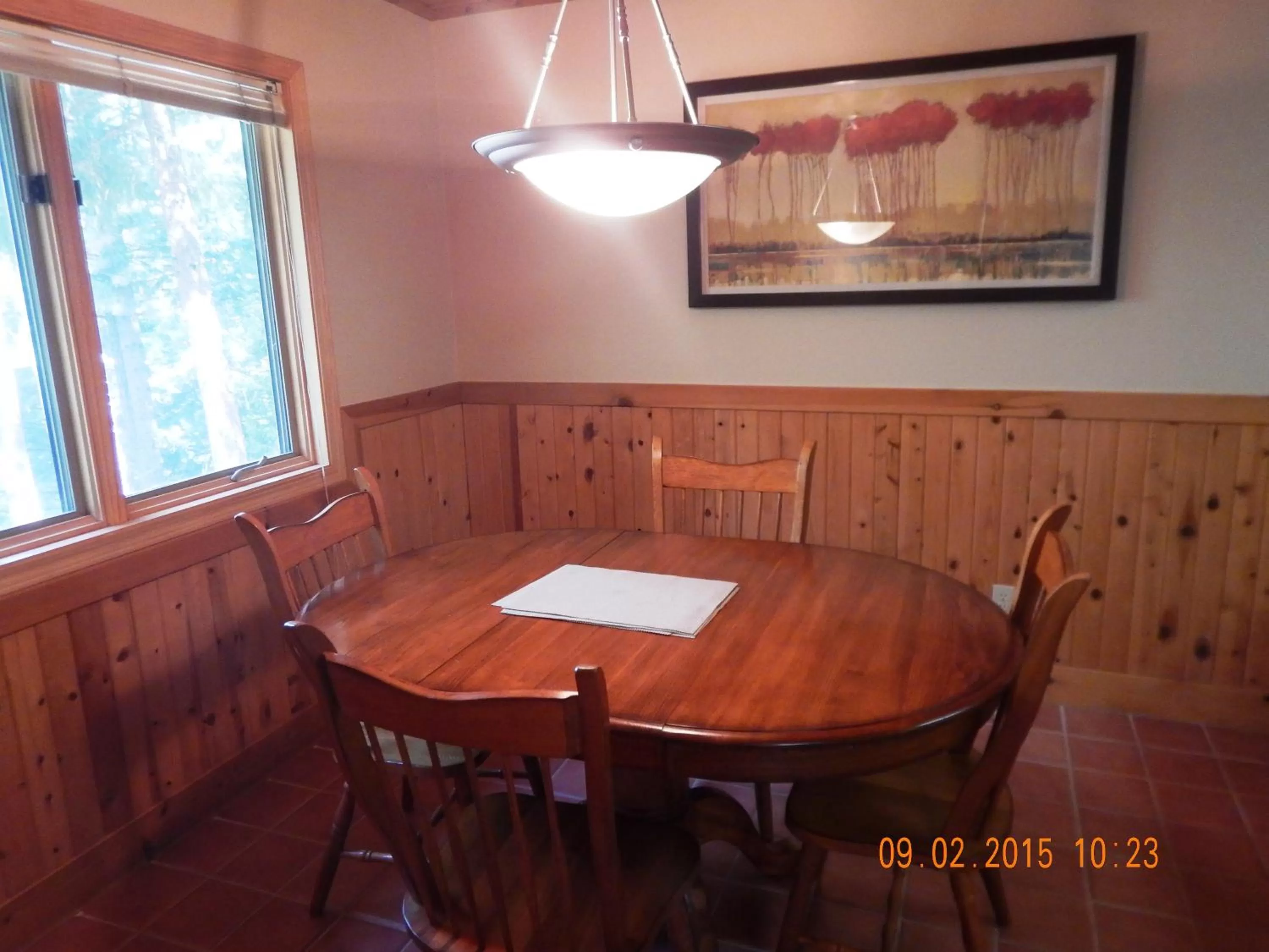 Dining area in Mount Shasta Resort
