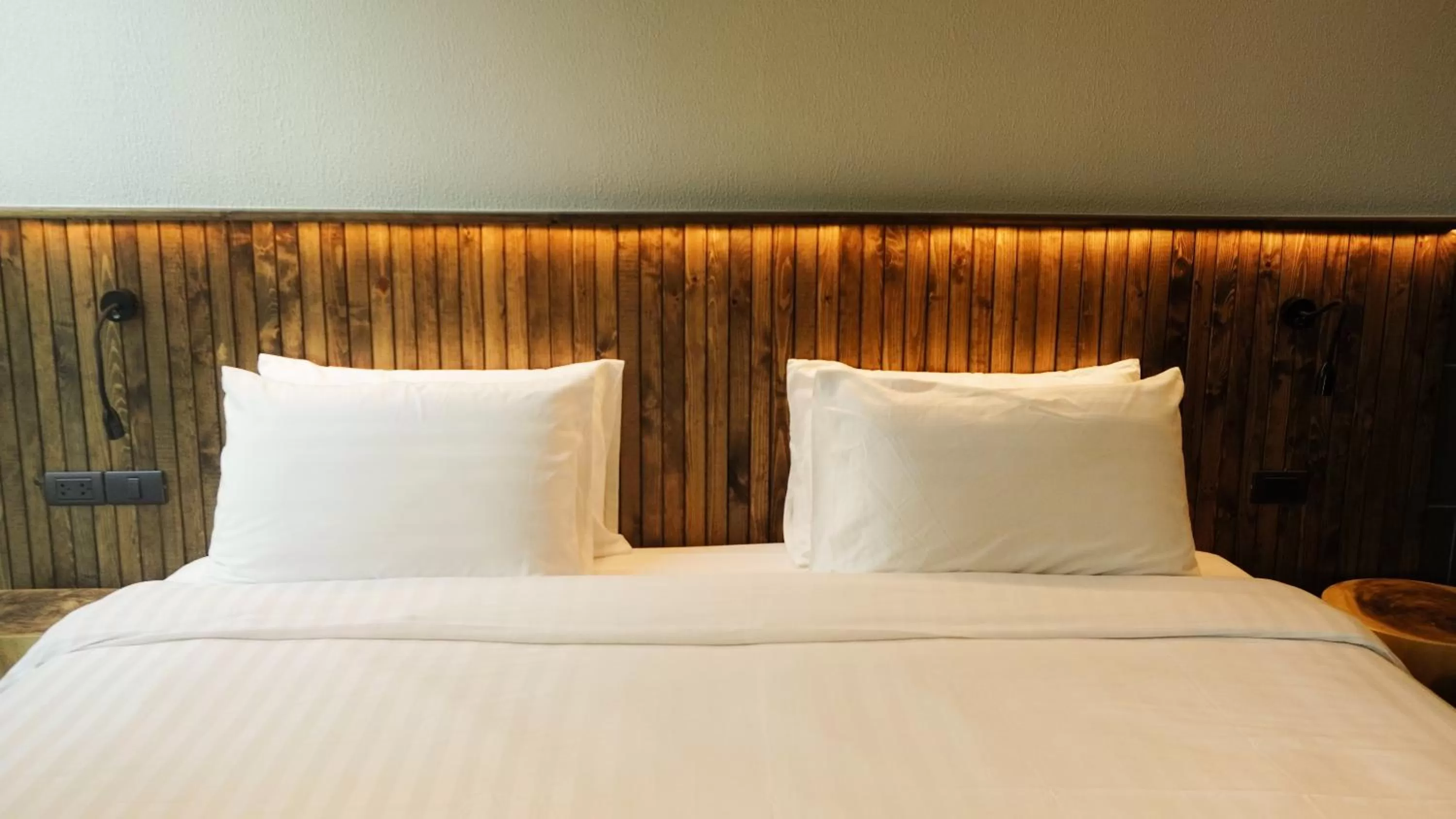 Bedroom, Bed in karaarom hotel