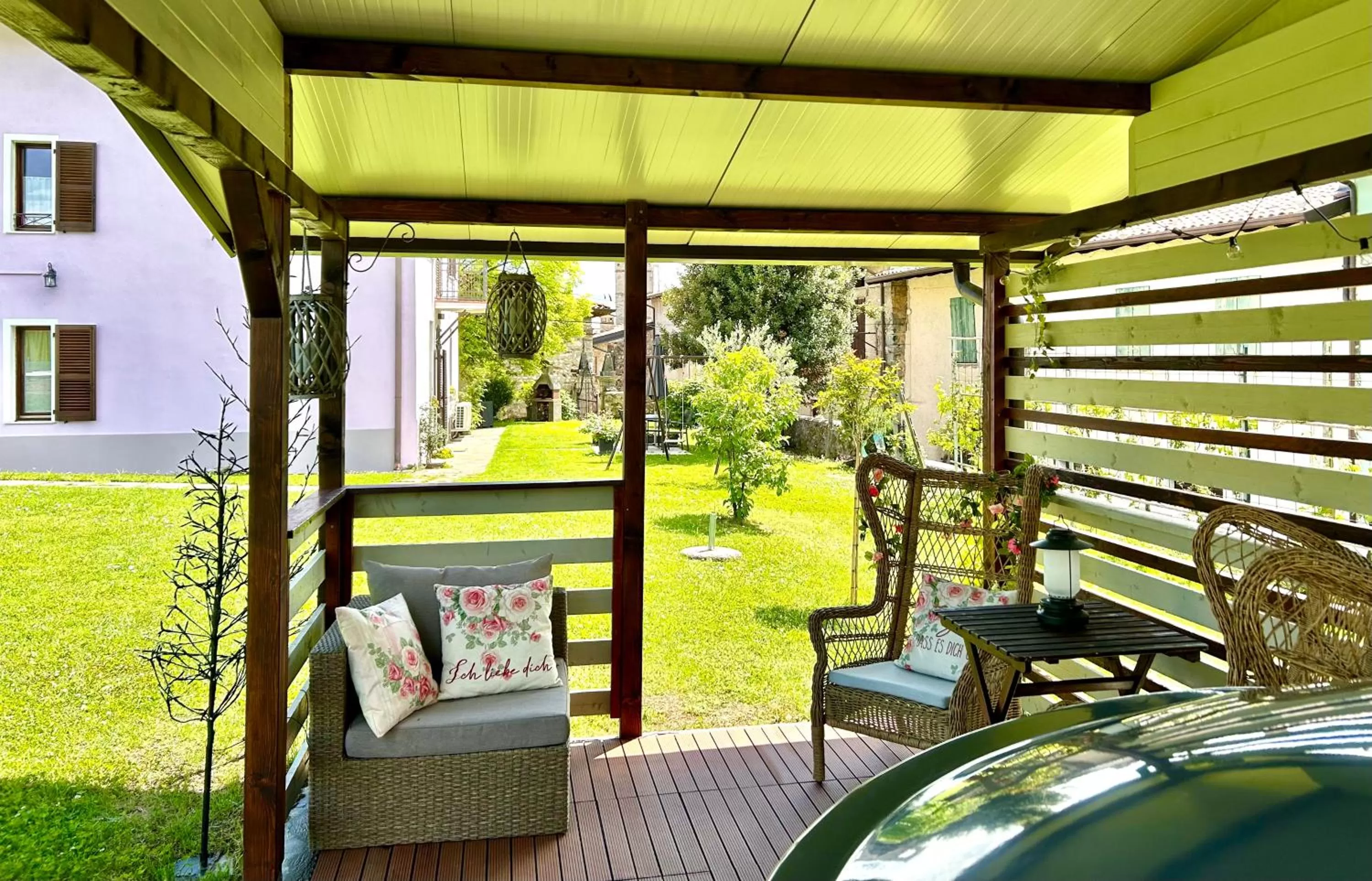 Hot Tub in La Casa Di Campagna Sul Garda