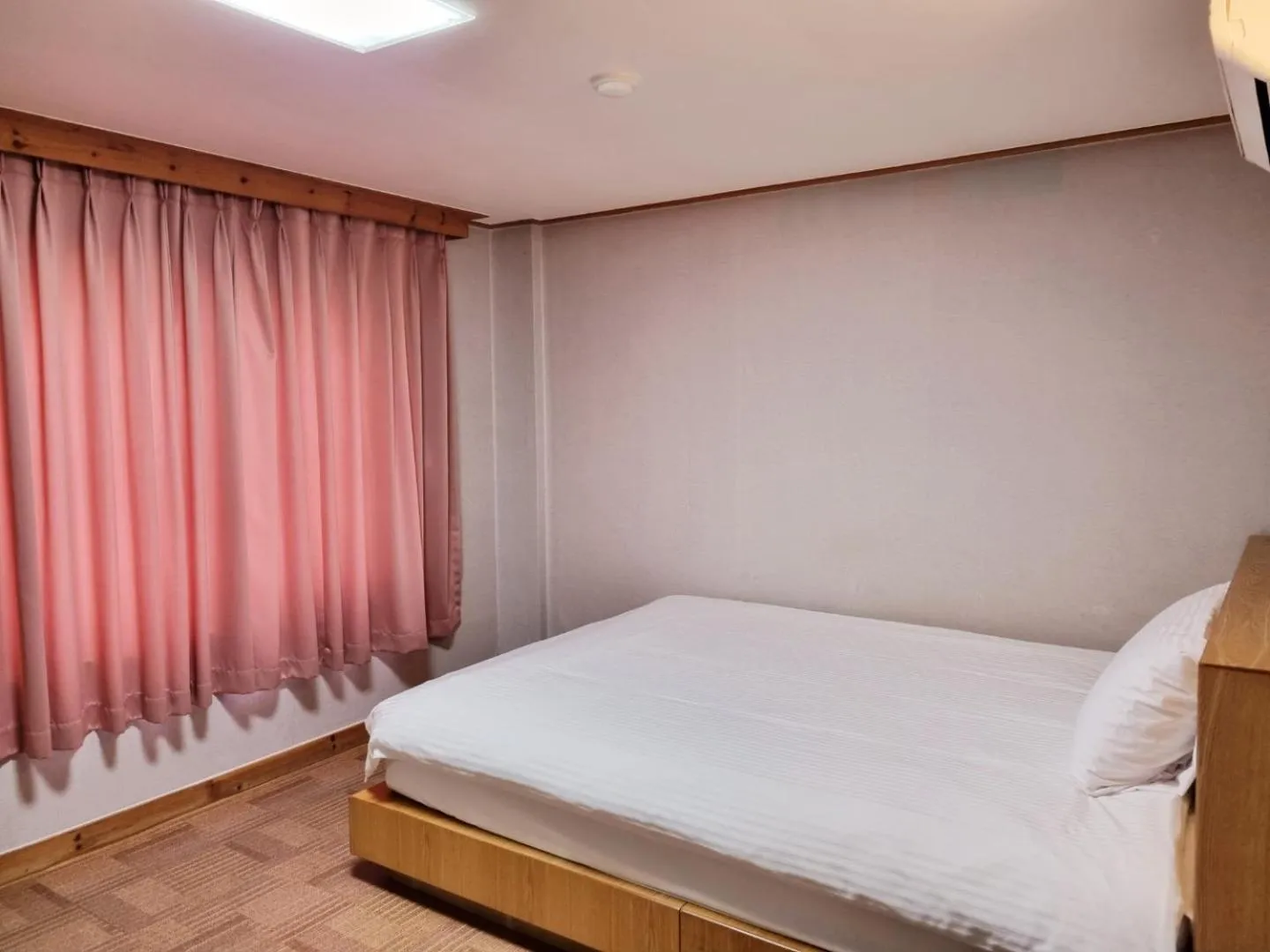 Decorative detail in Hotel G