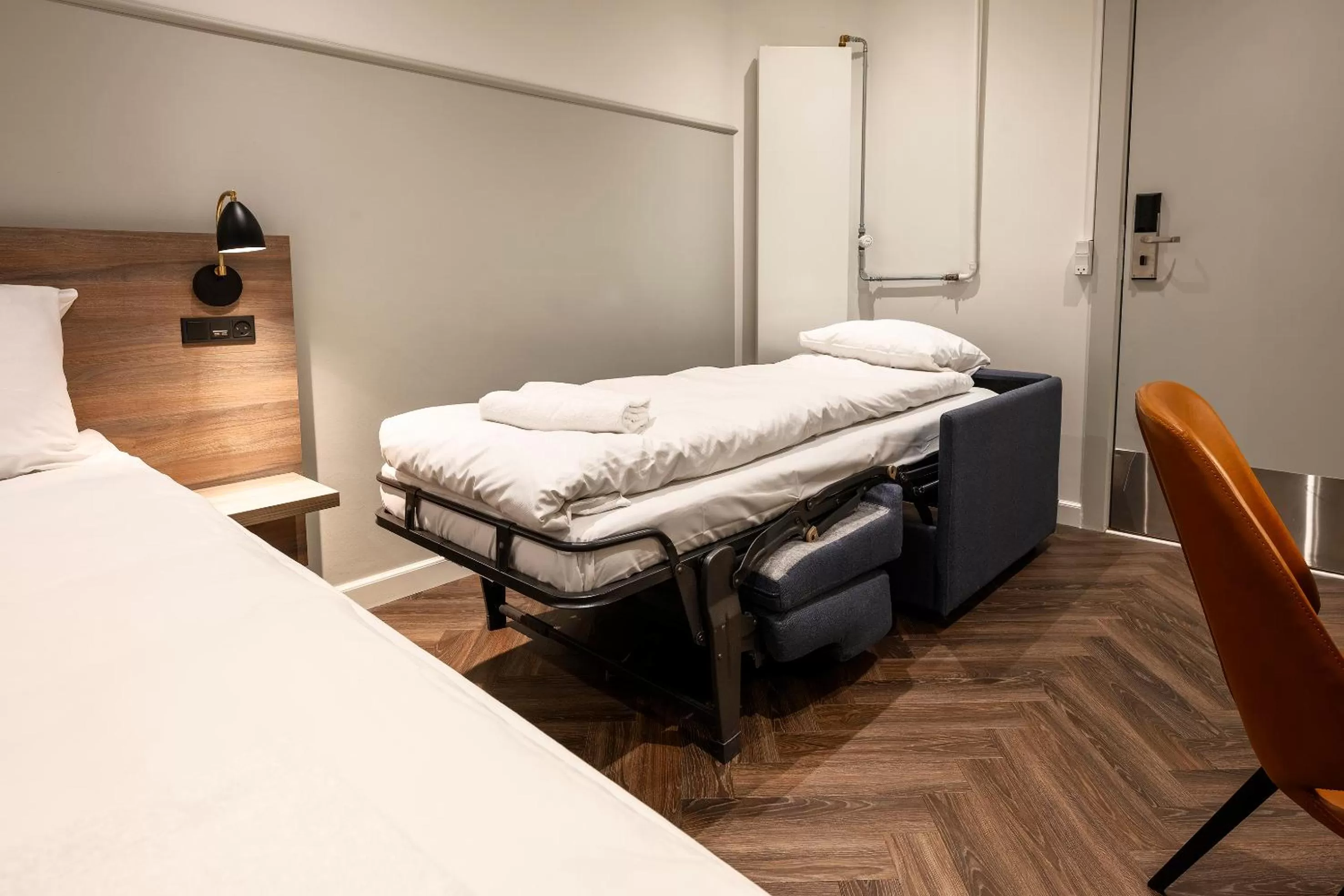 Photo of the whole room, Bed in Go Hotel Saga