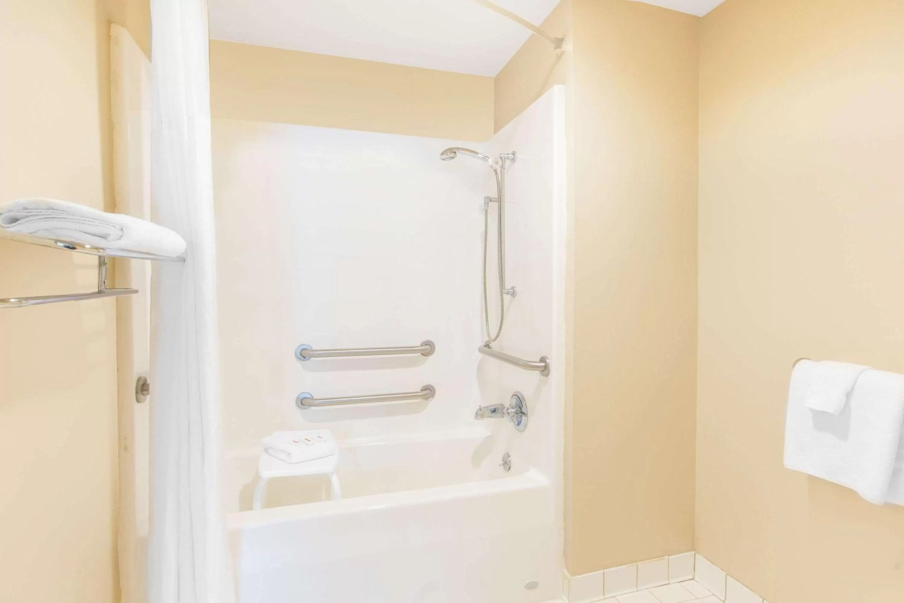 Bathroom in Baymont by Wyndham Jonesboro