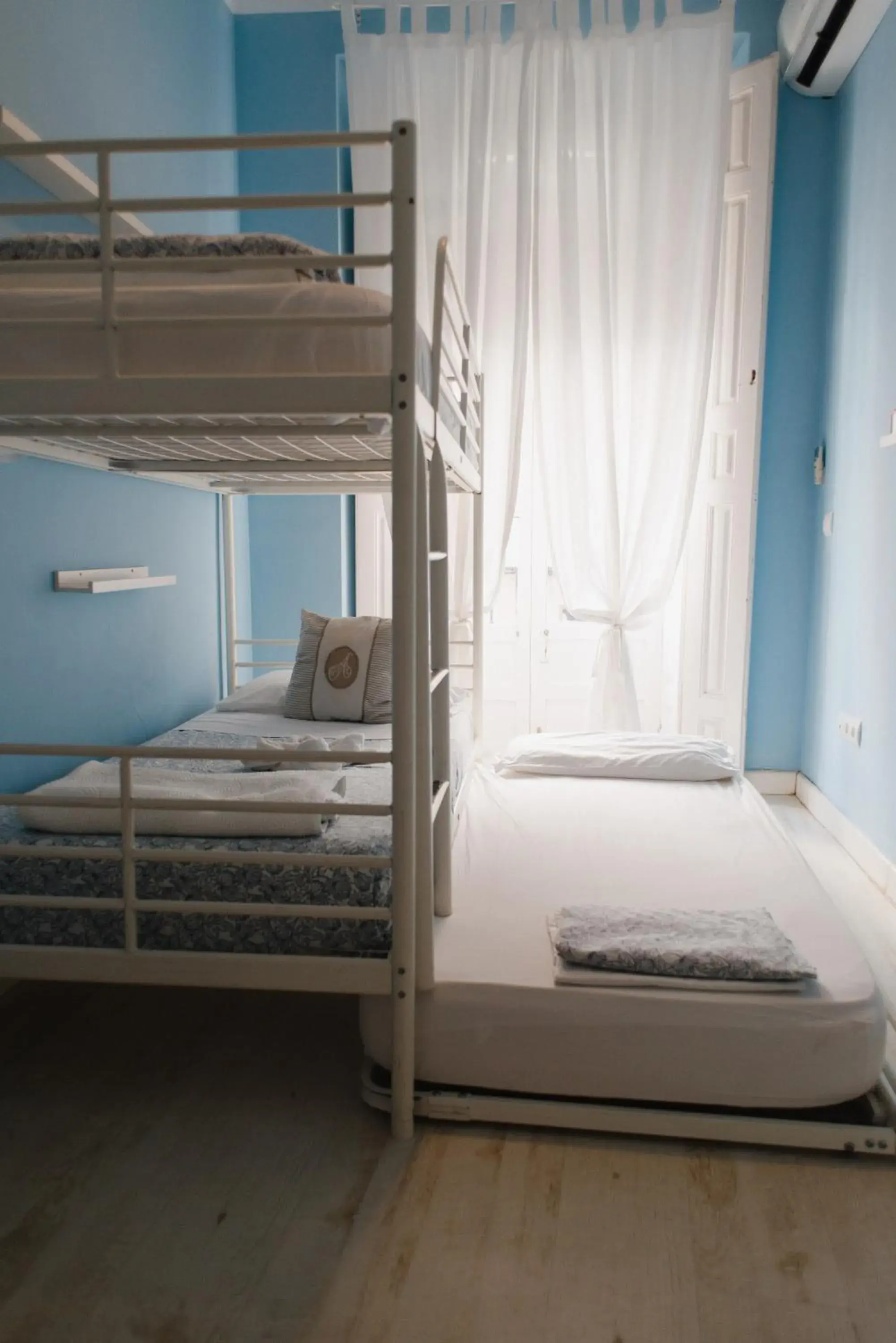 Bunk Bed Room with Private Bathroom in Hostal Vidamia Bunk Bed Room with Private Bathroom in Hostal Vidamia
