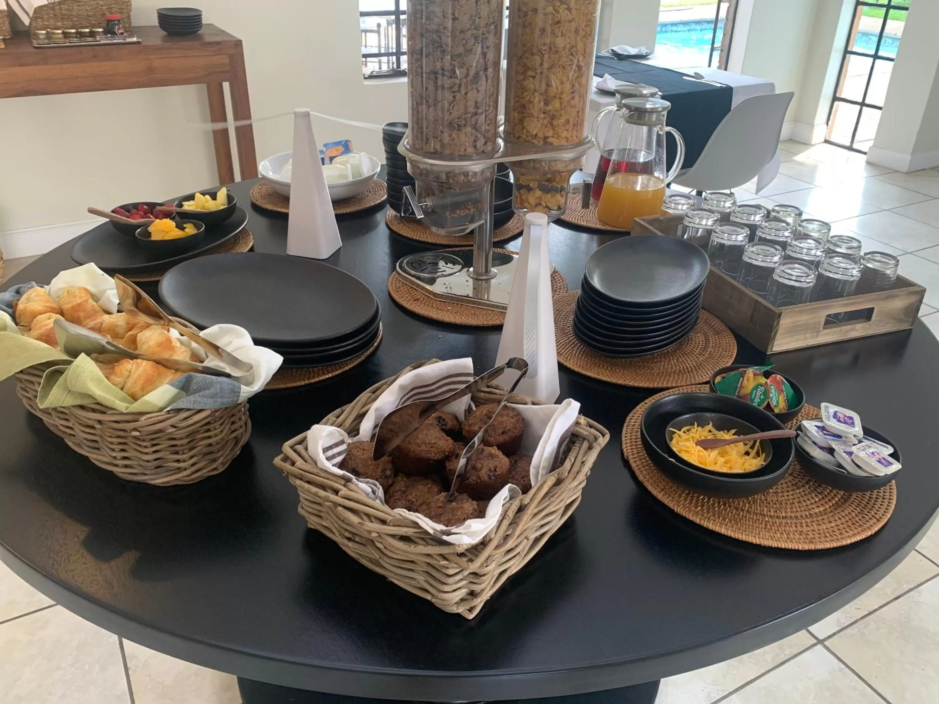 Breakfast in The Leslie - Bed & Breakfast