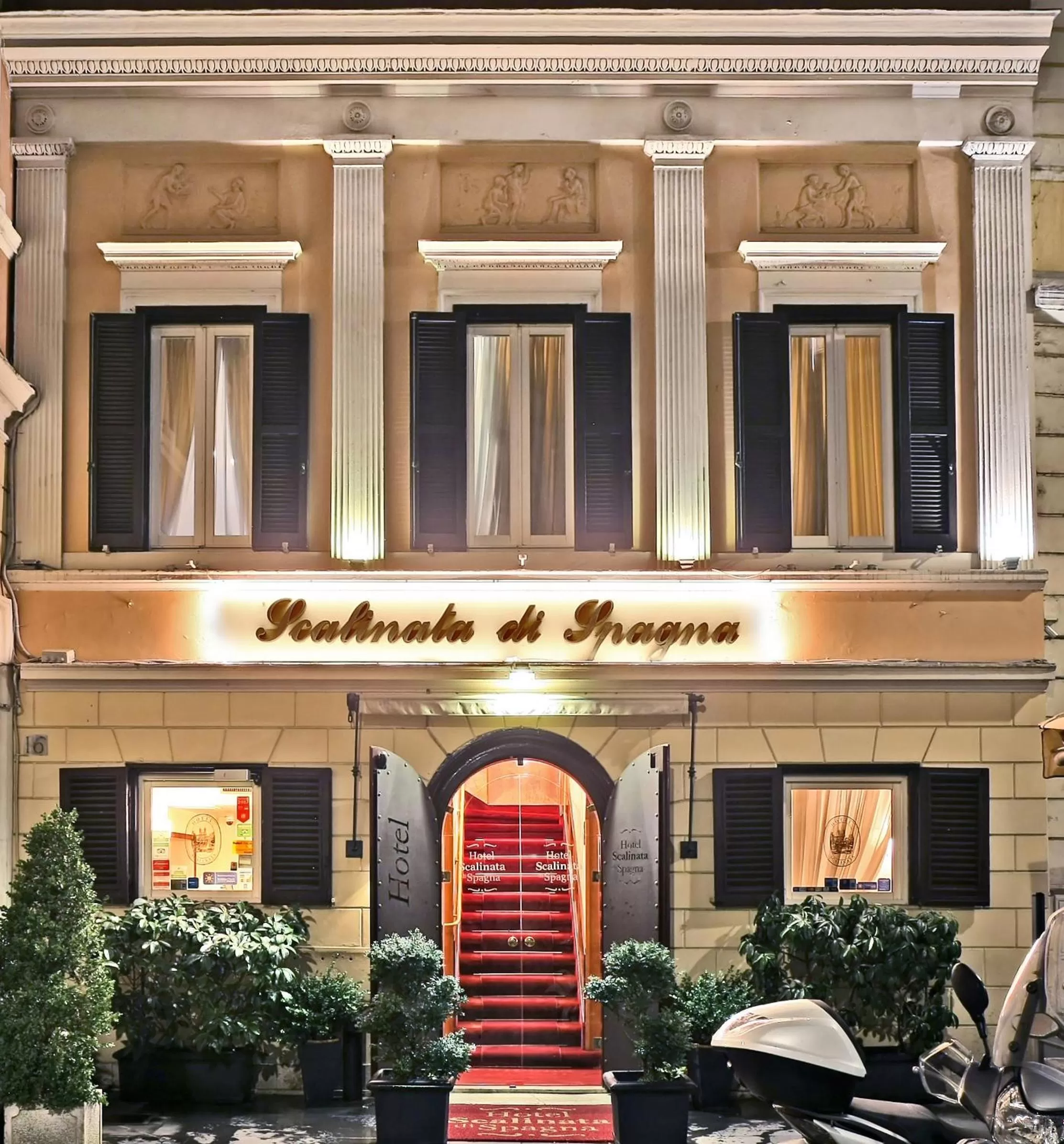 Facade/entrance in Hotel Scalinata Di Spagna
