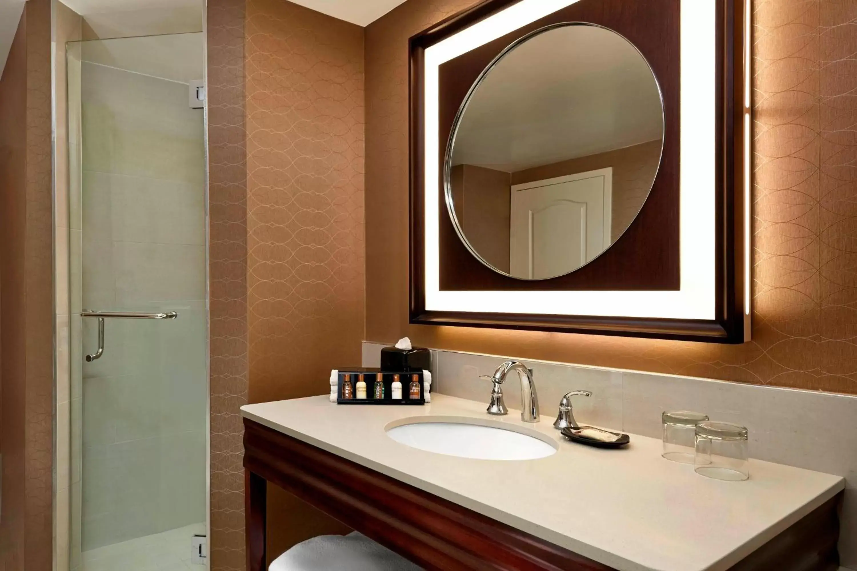 King Corner Suite With Sofa Bed in Sheraton Suites Calgary Eau Claire King Corner Suite With Sofa Bed in Sheraton Suites Calgary Eau Claire