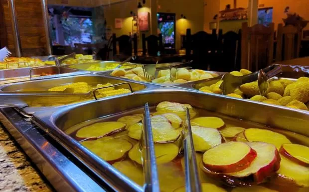 Restaurant/places to eat in Pousada Jovimar