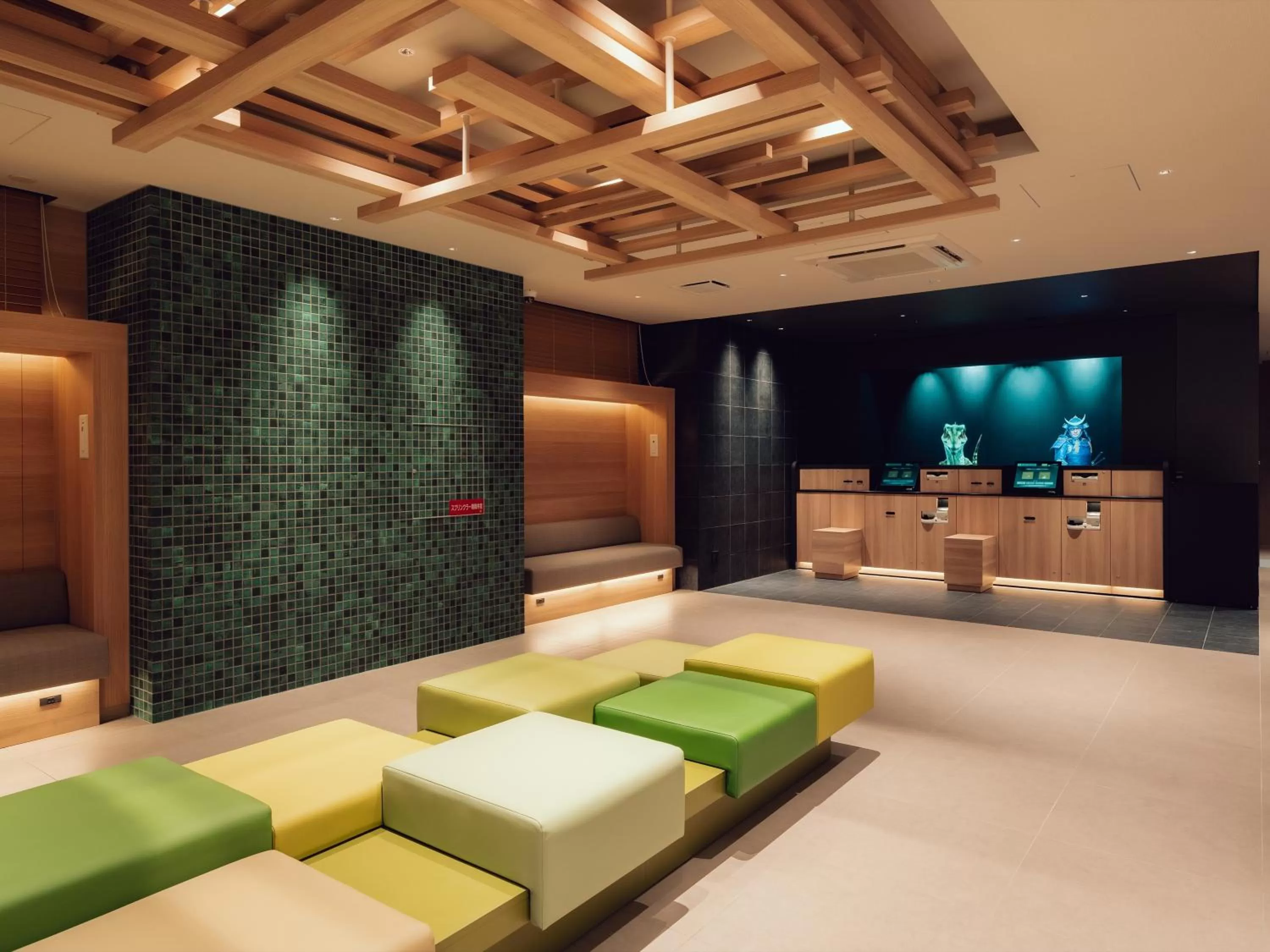 Lobby or reception in Henn na Hotel Premier Sendai Kokubuncho