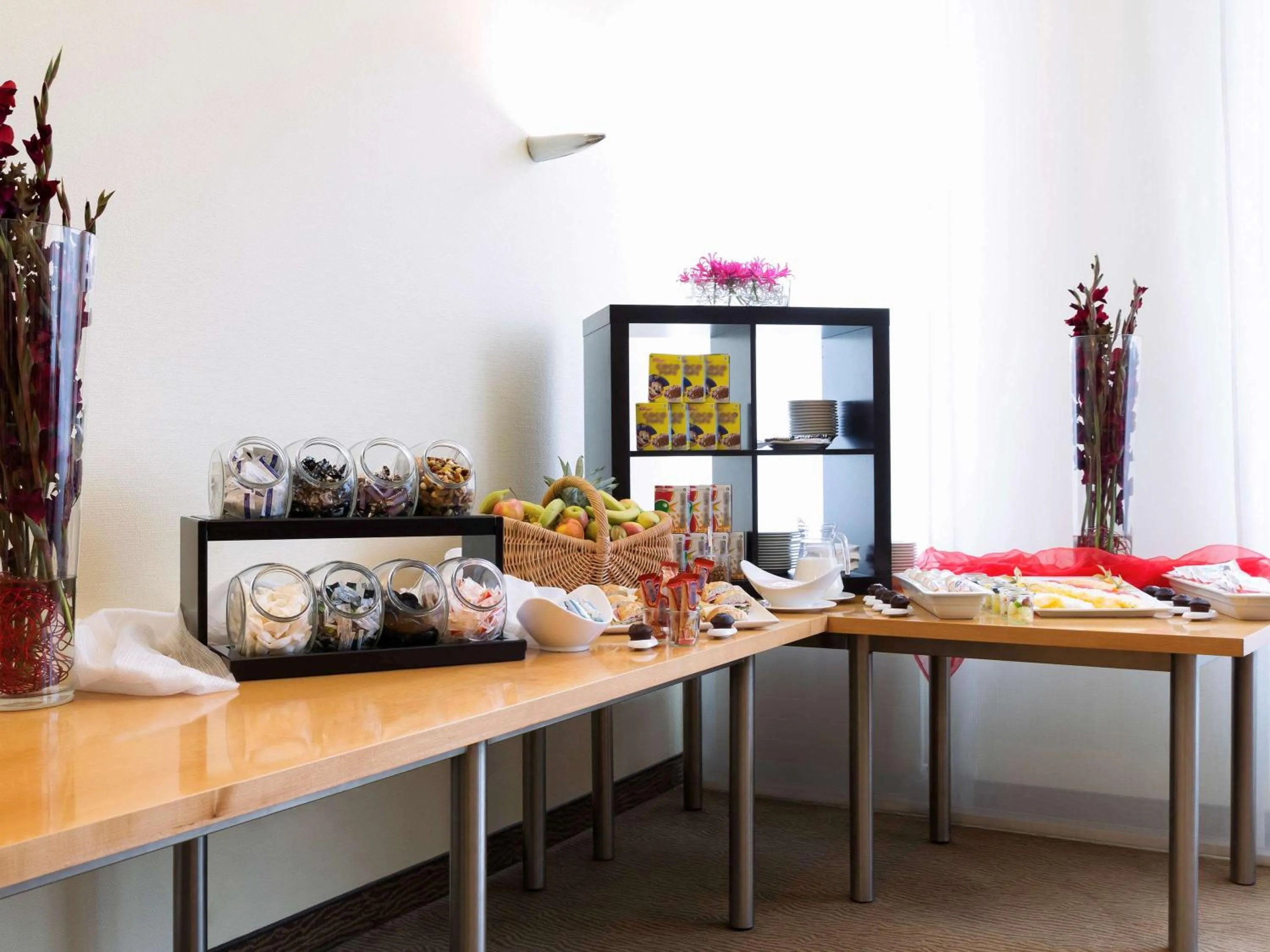 Restaurant/places to eat in Novotel Mainz