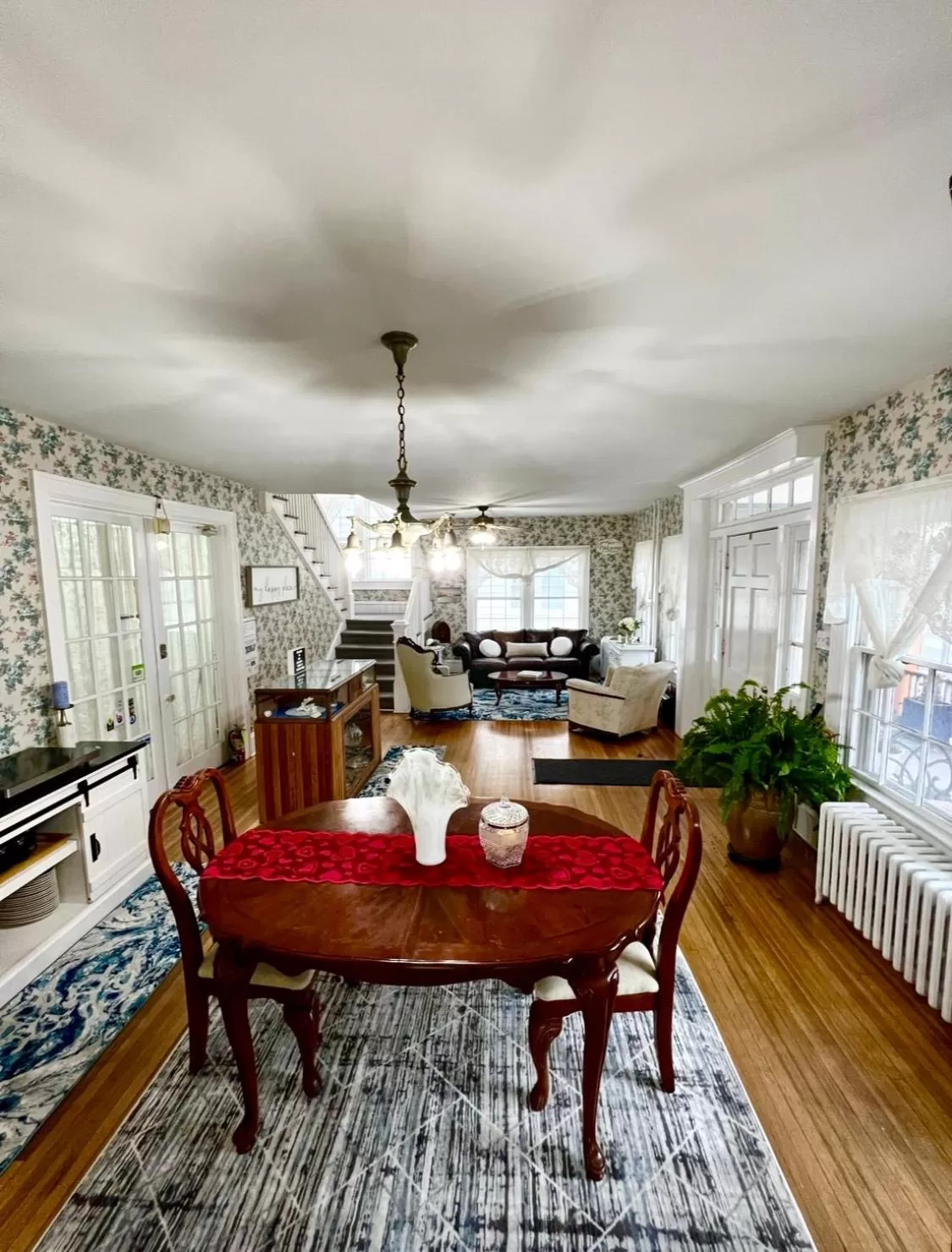 Living room, Dining Area in Atlantic House Bed & Breakfast