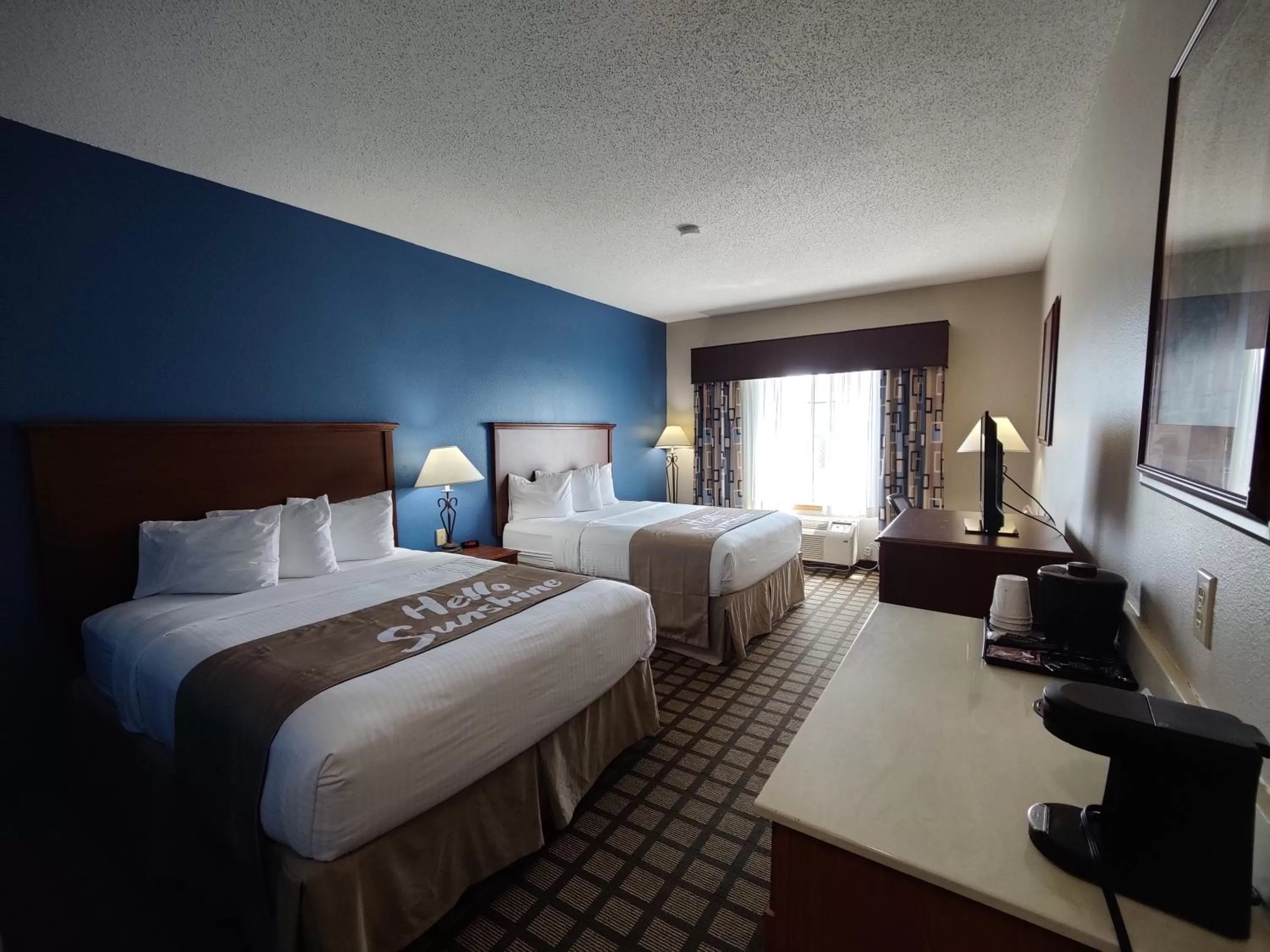 Photo of the whole room, Bed in Baymont by Wyndham Albany MN