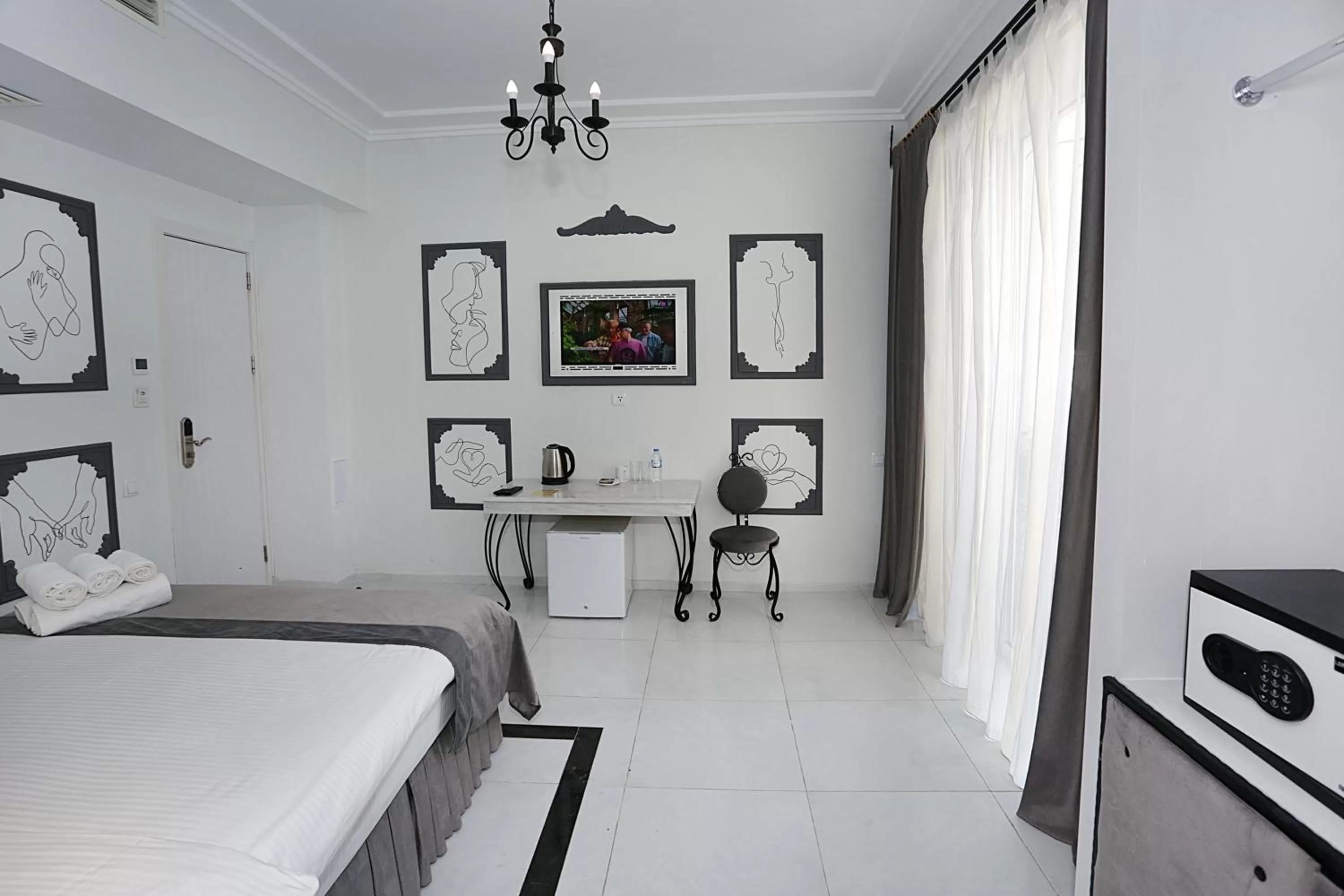 TV and multimedia, Bed in The One Boutique