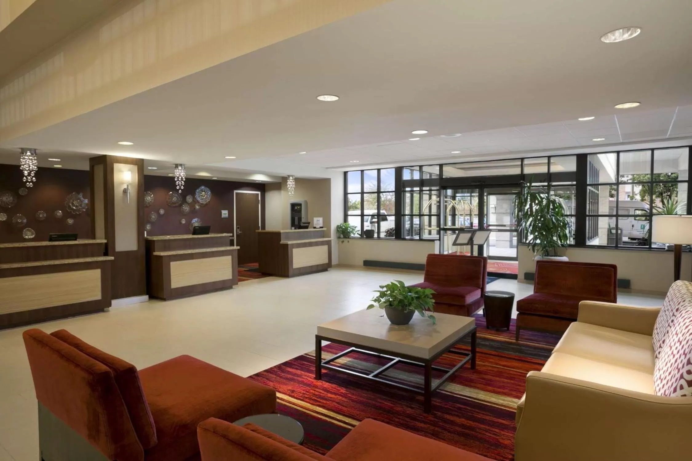Lobby or reception in Embassy Suites Cleveland - Beachwood
