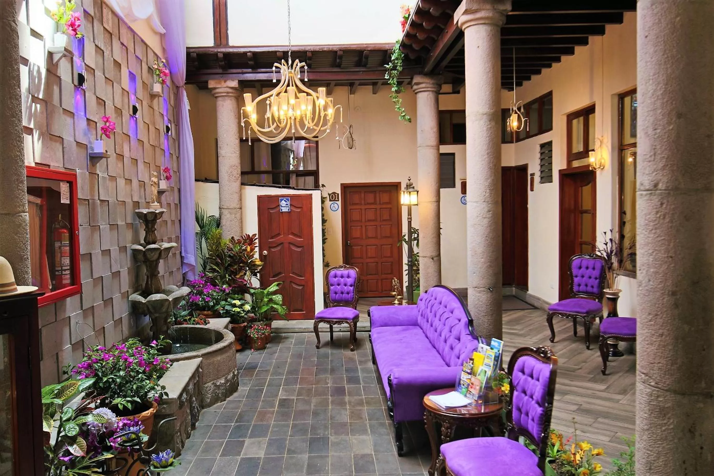Patio in Hotel Colonial San Agustin