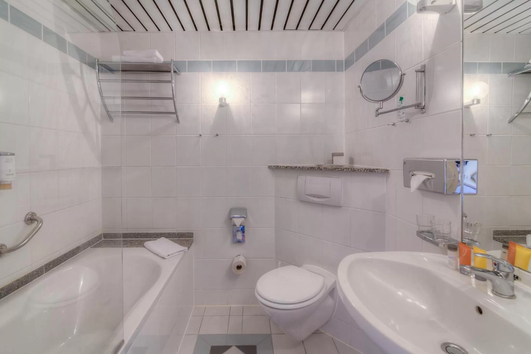 Bathroom in Parkhotel Klüschenberg