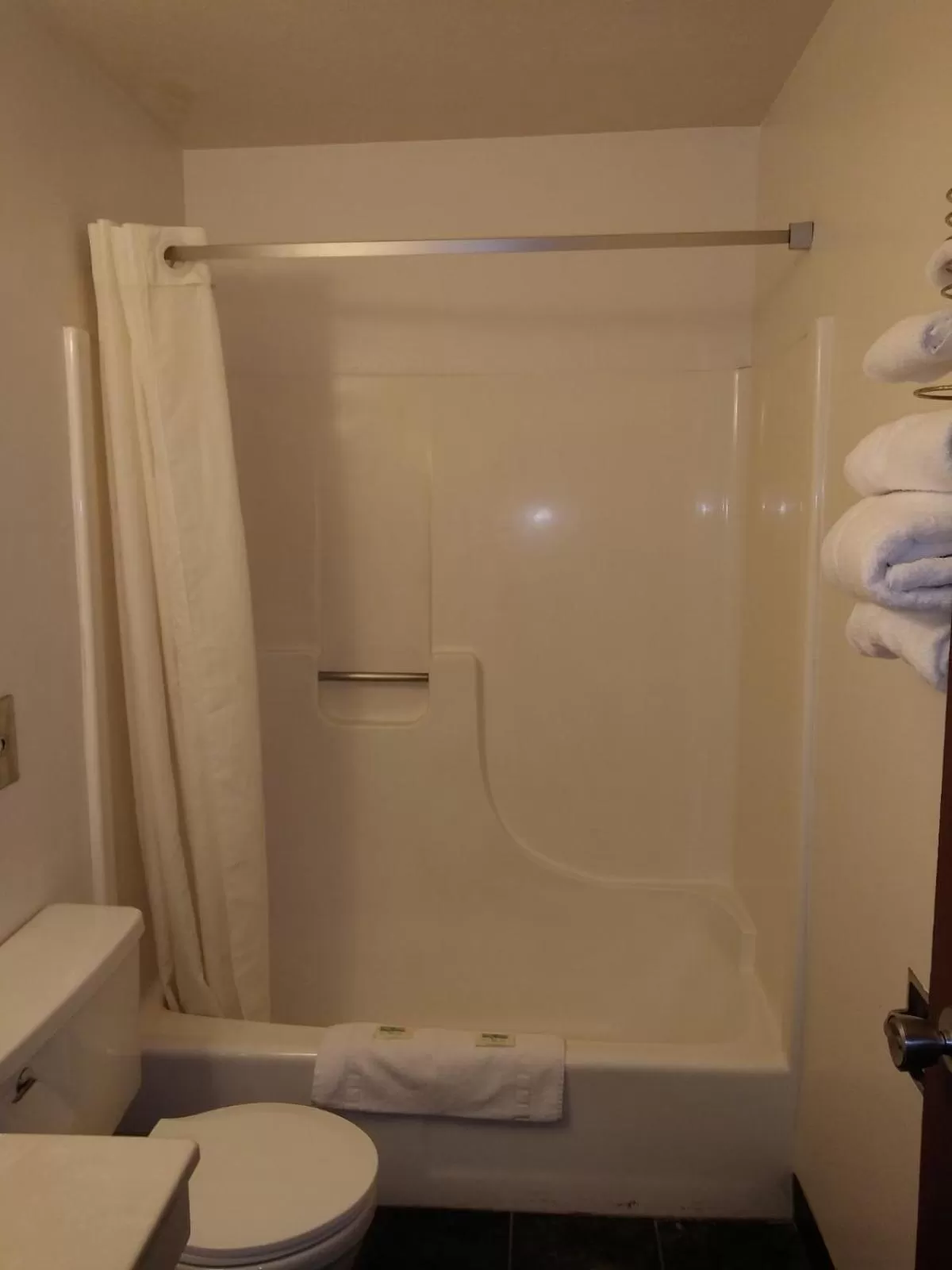 Bathroom in Ainsworth Inn