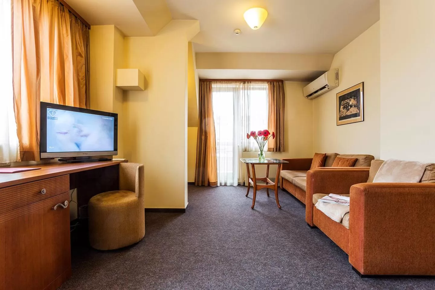 Sofia Place Hotel by HMG