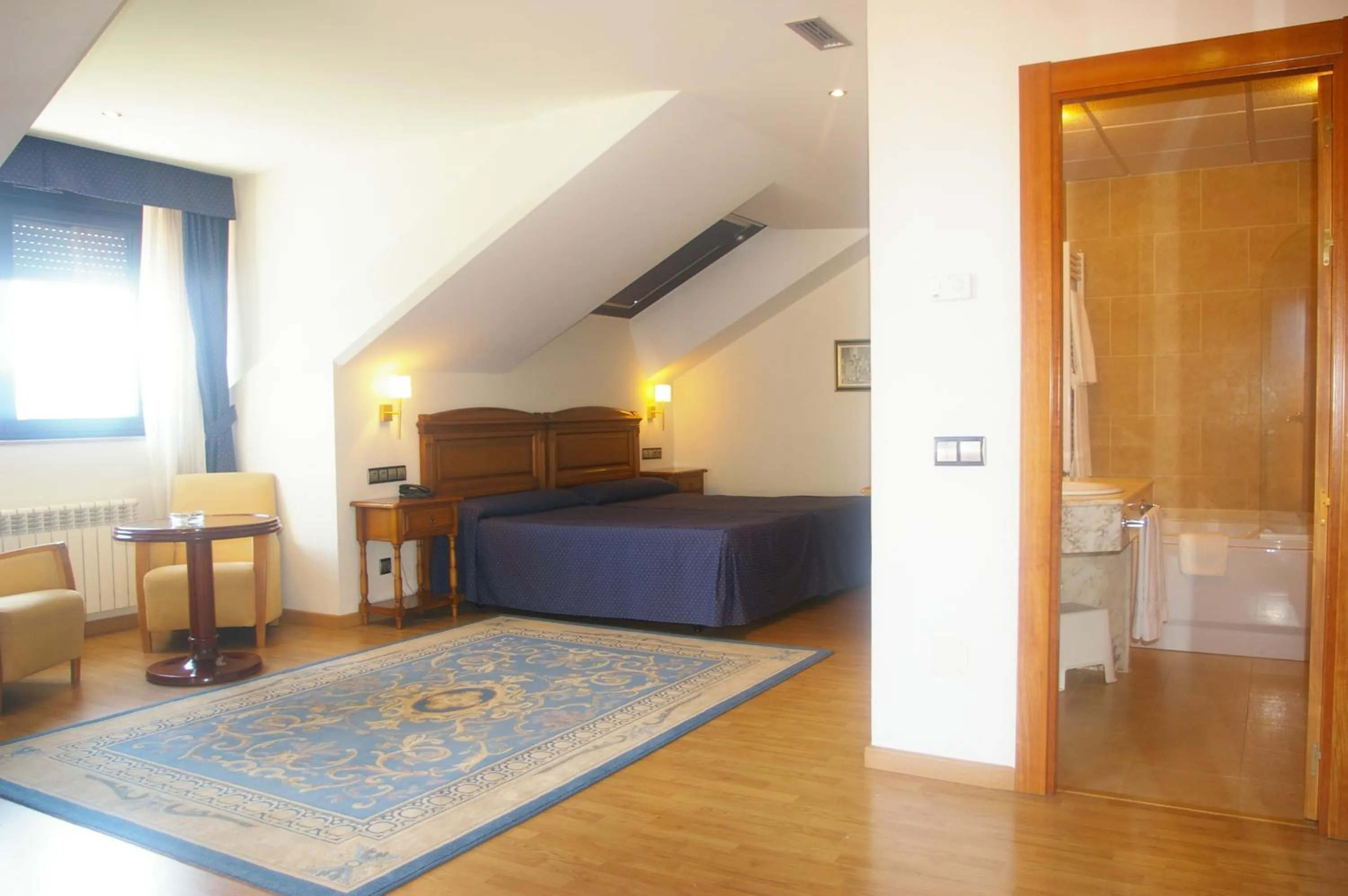 Photo of the whole room, Bed in Hotel Cristina