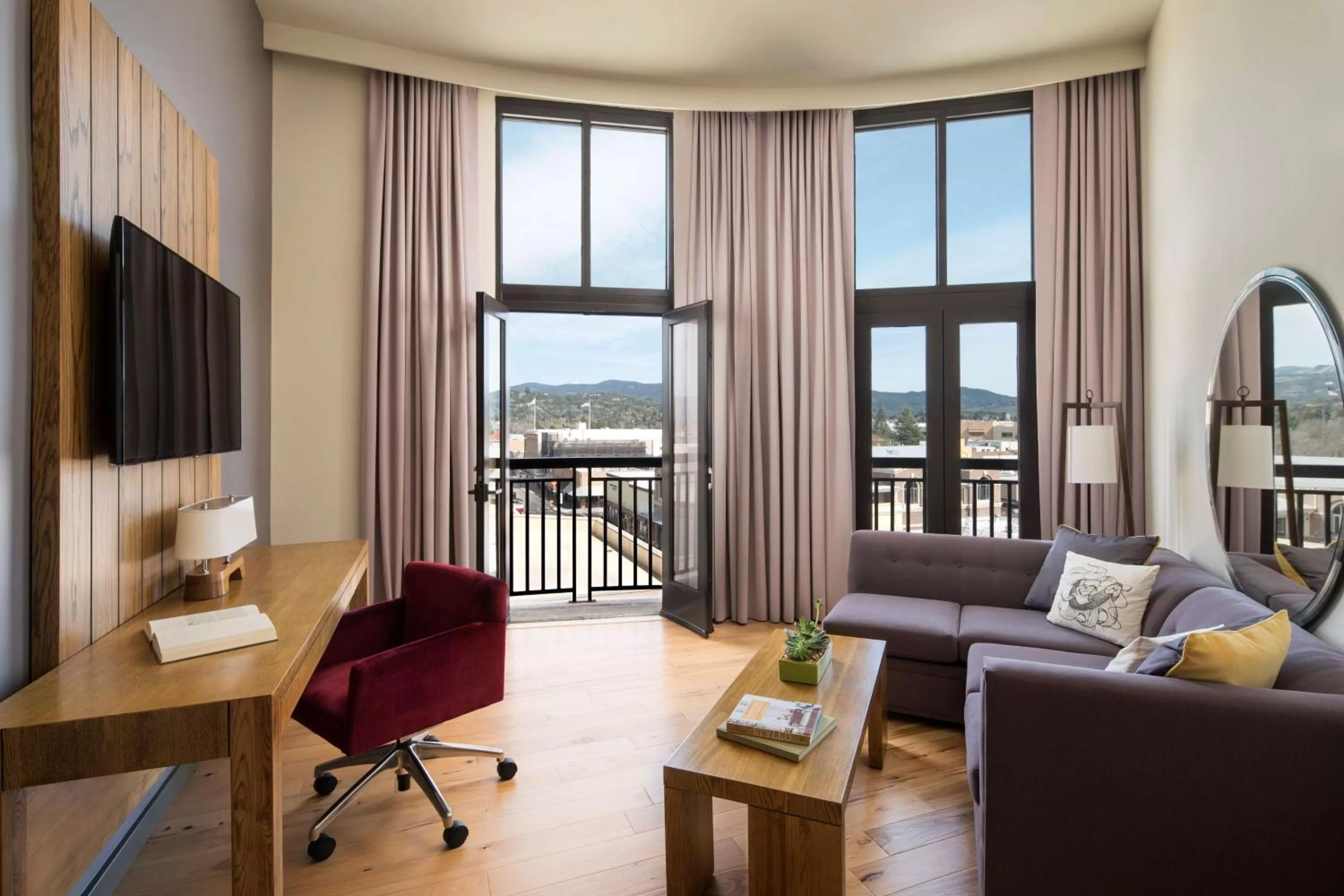 Photo of the whole room in Andaz Napa, By Hyatt