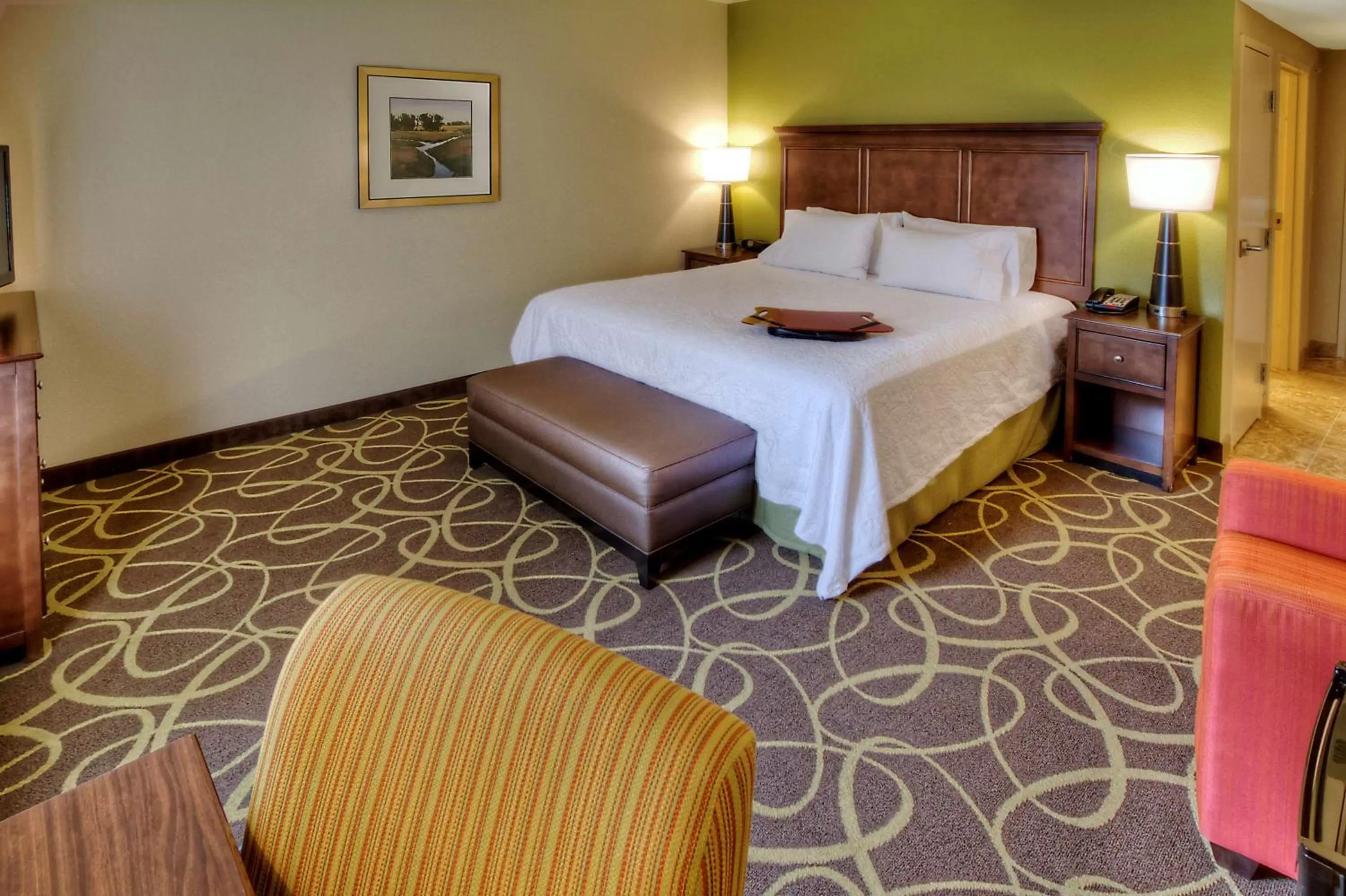 Bed in Hampton Inn & Suites Rochester/Henrietta