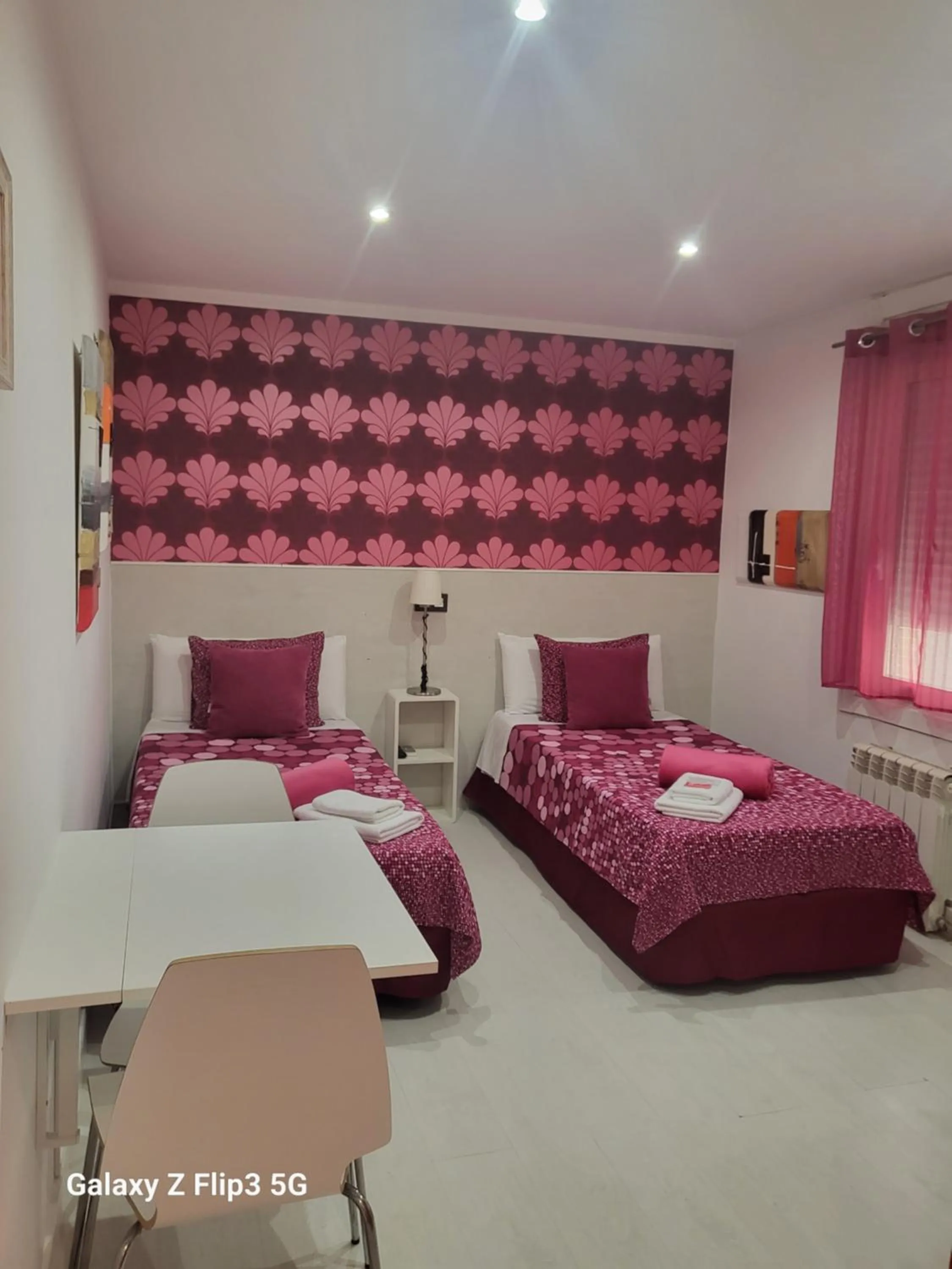 Photo of the whole room, Bed in Hostal Inn Madrid