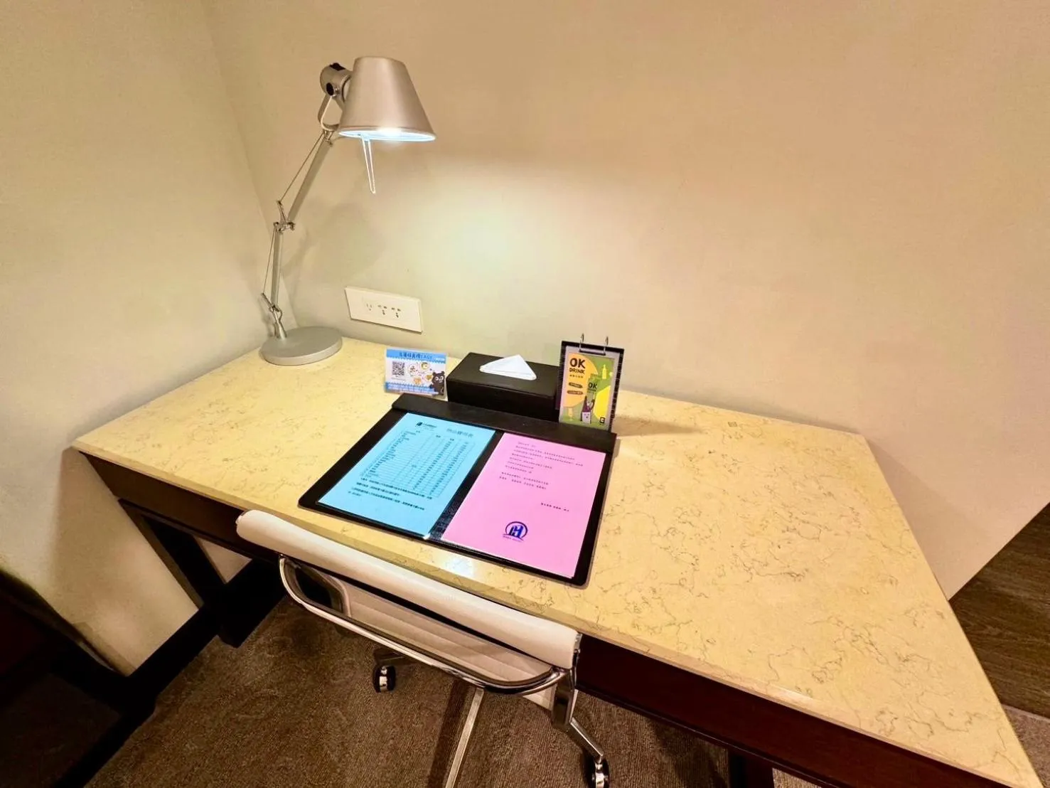 Photo of the whole room in Best Hotel