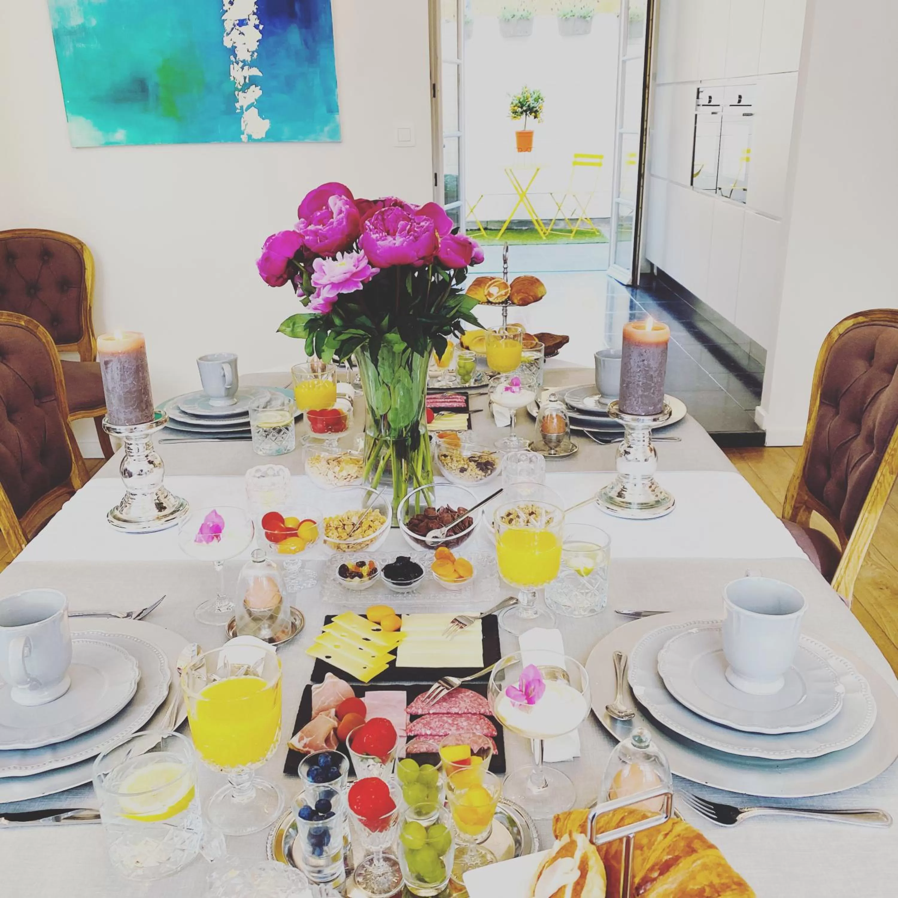 Dining area in The White Queen B&B