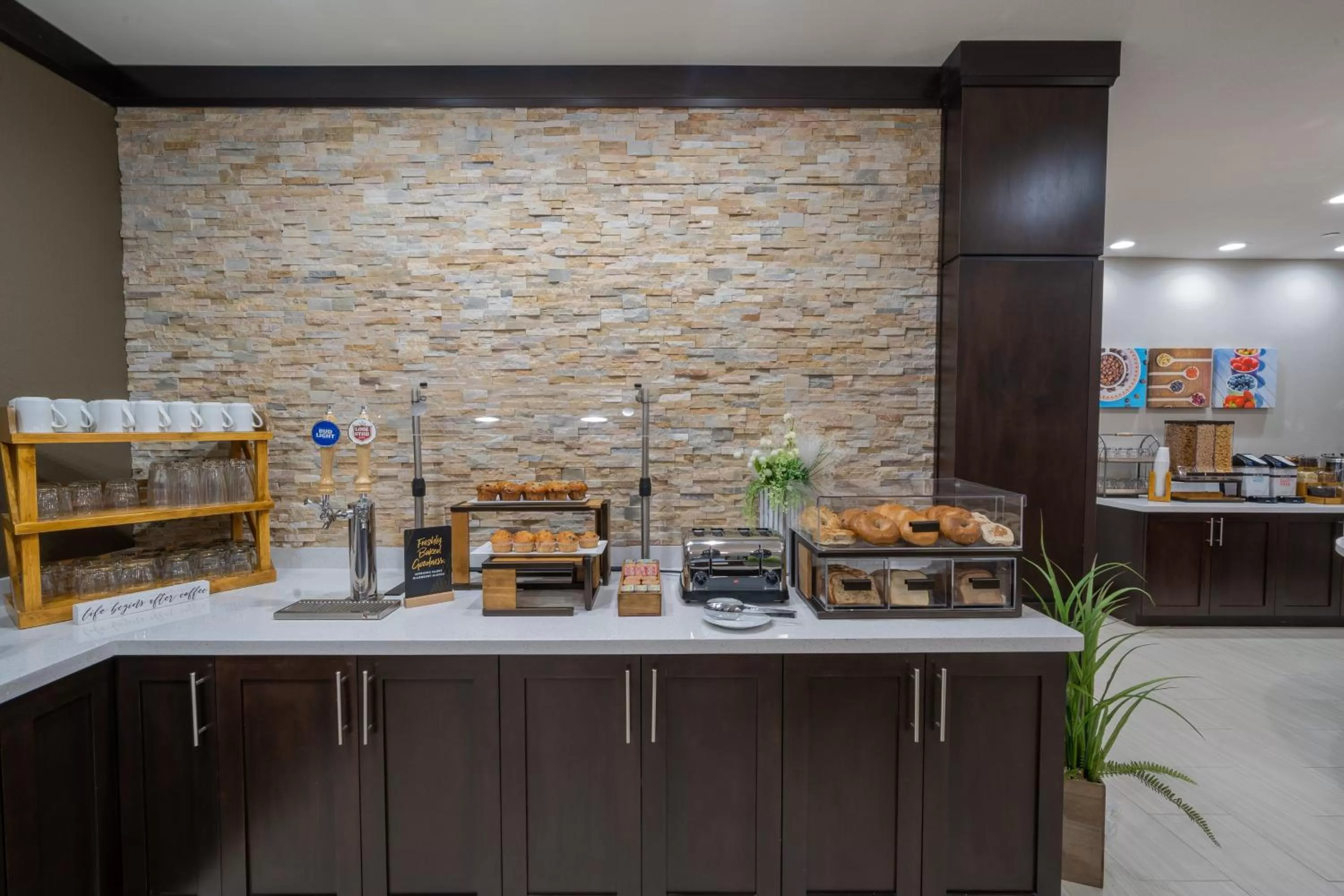 Breakfast in Staybridge Suites Houston East - Baytown by IHG