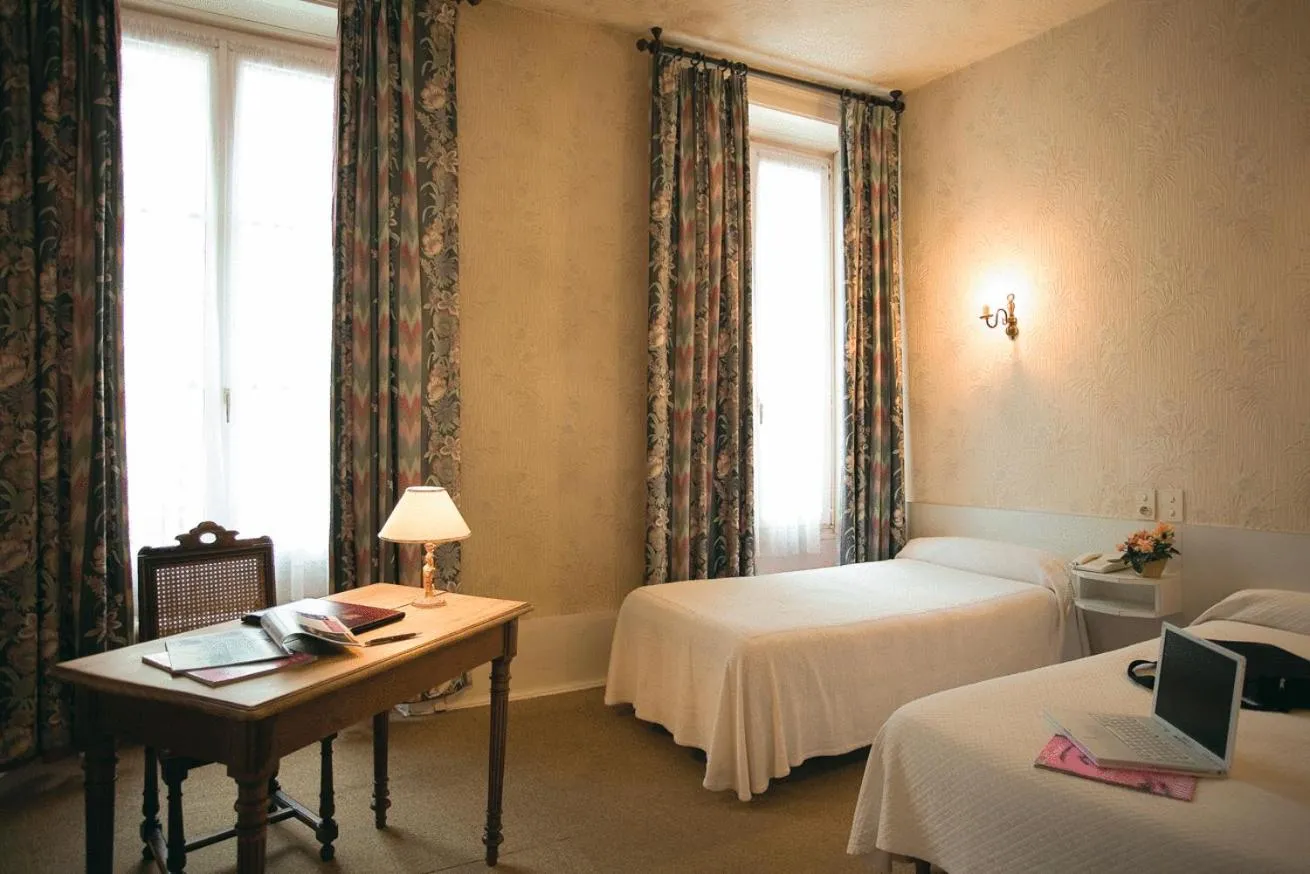 Photo of the whole room, Bed in Hotel Du Nord