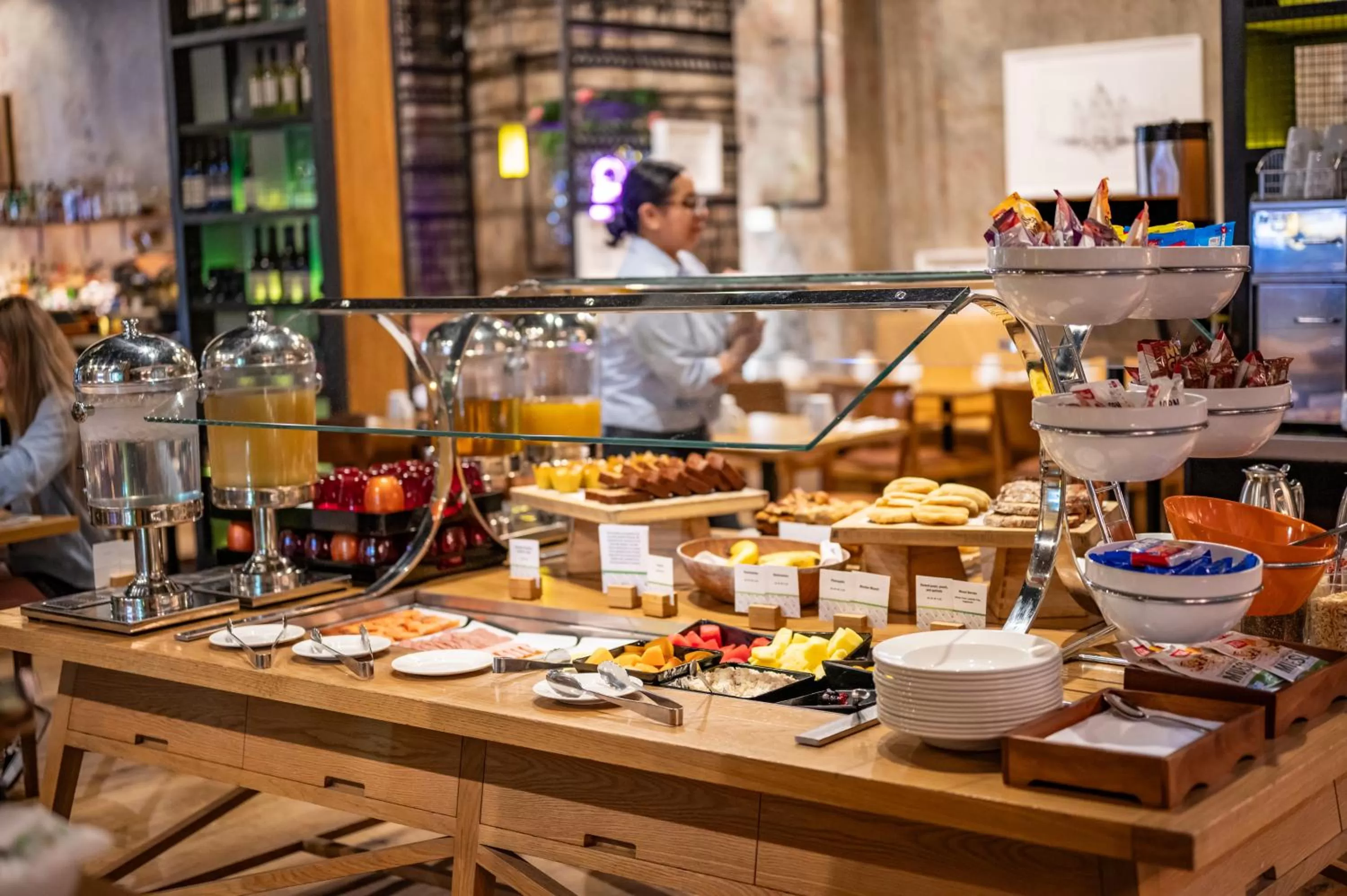 Restaurant/places to eat in DoubleTree by Hilton Melbourne