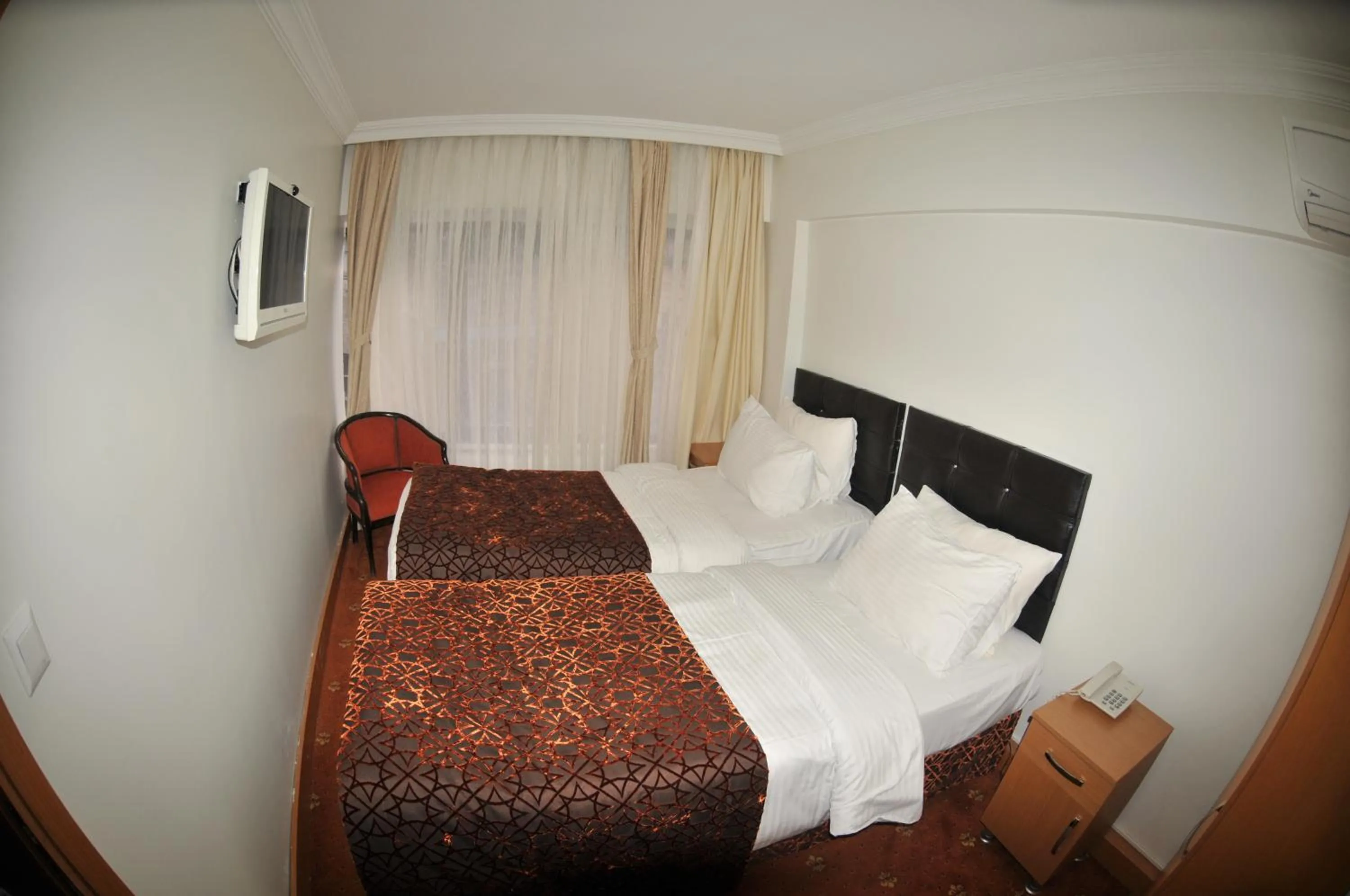 Photo of the whole room in Palace Point Hotel