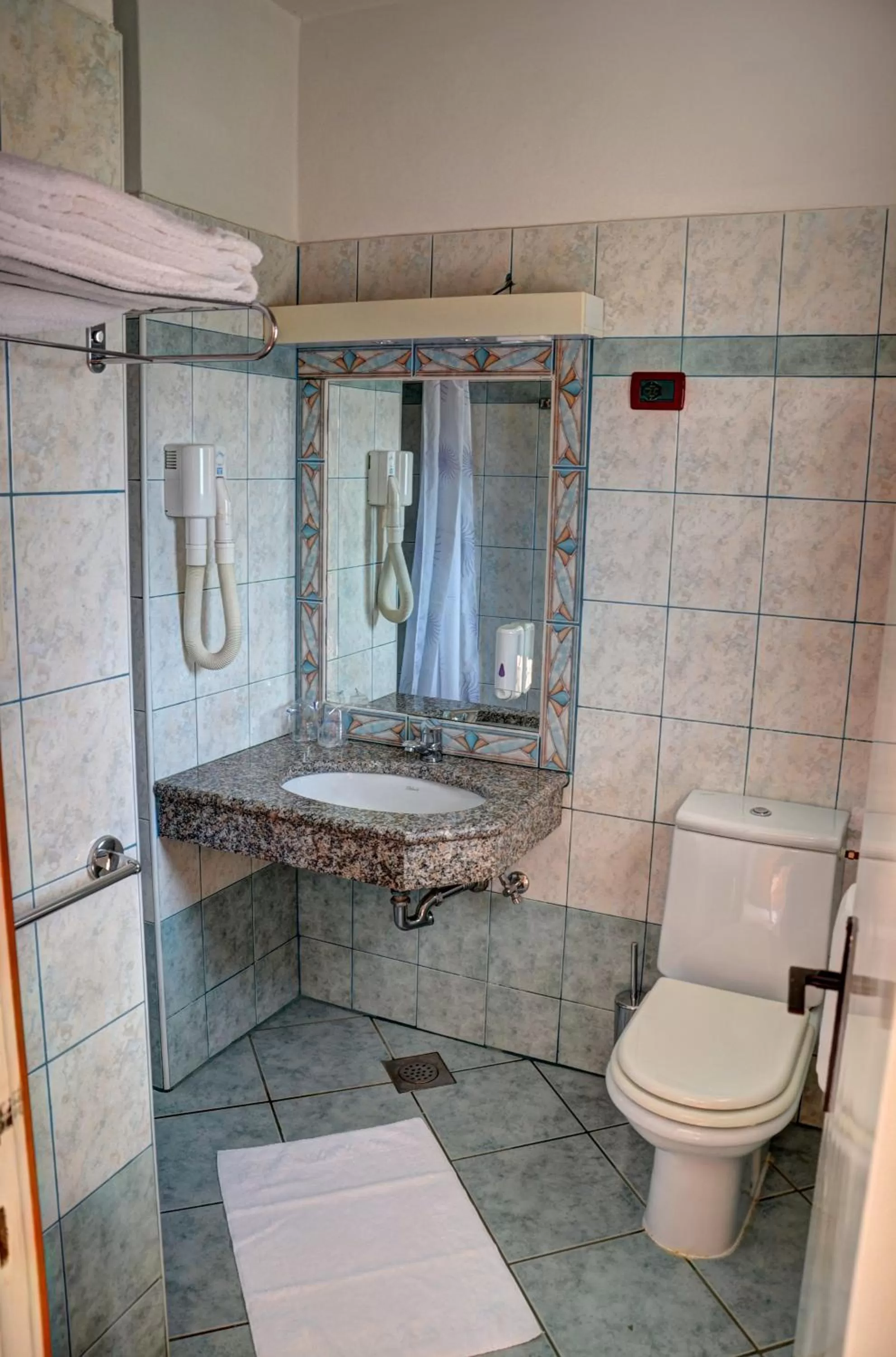 Toilet in Belvedere Resort Hotels