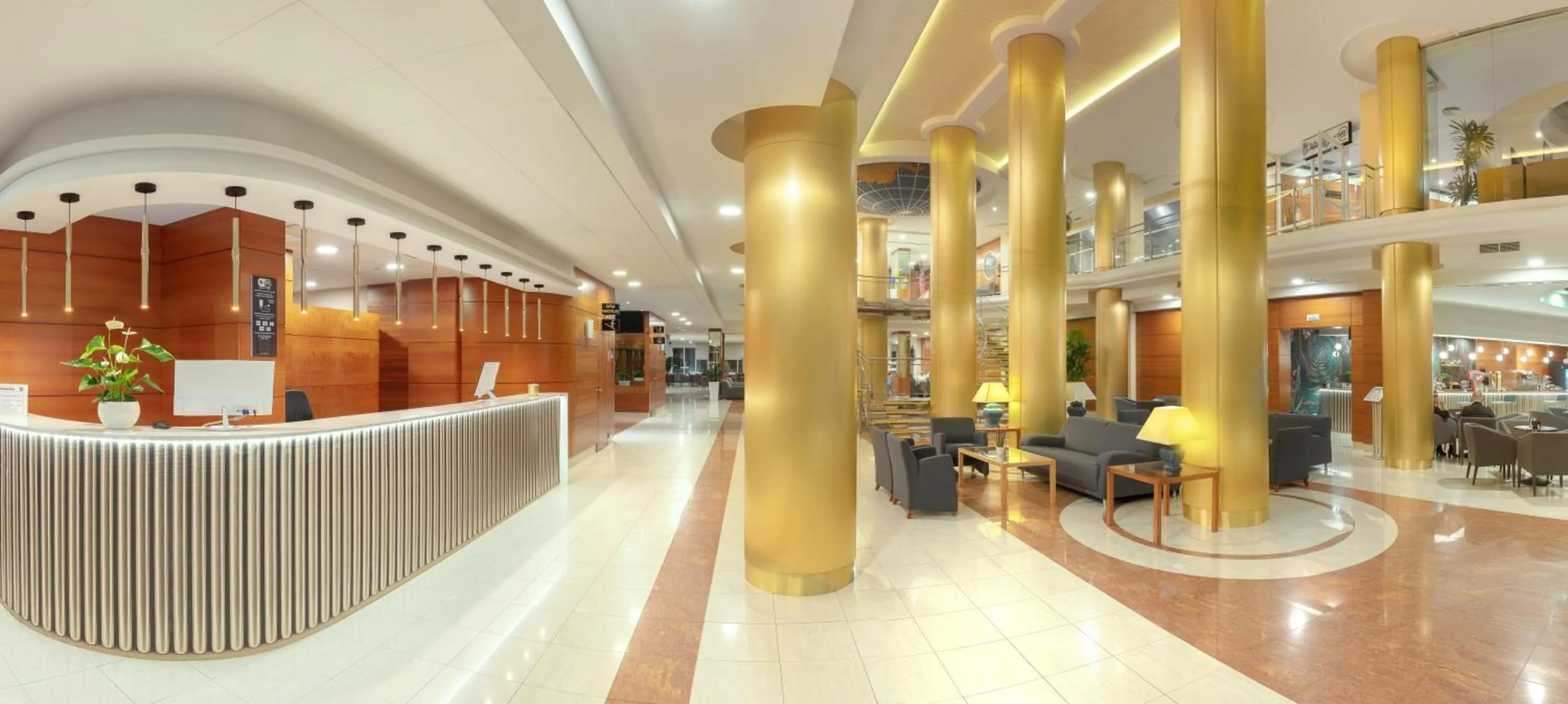 Lobby or reception in Hotel RH Victoria & Spa 4 Sup